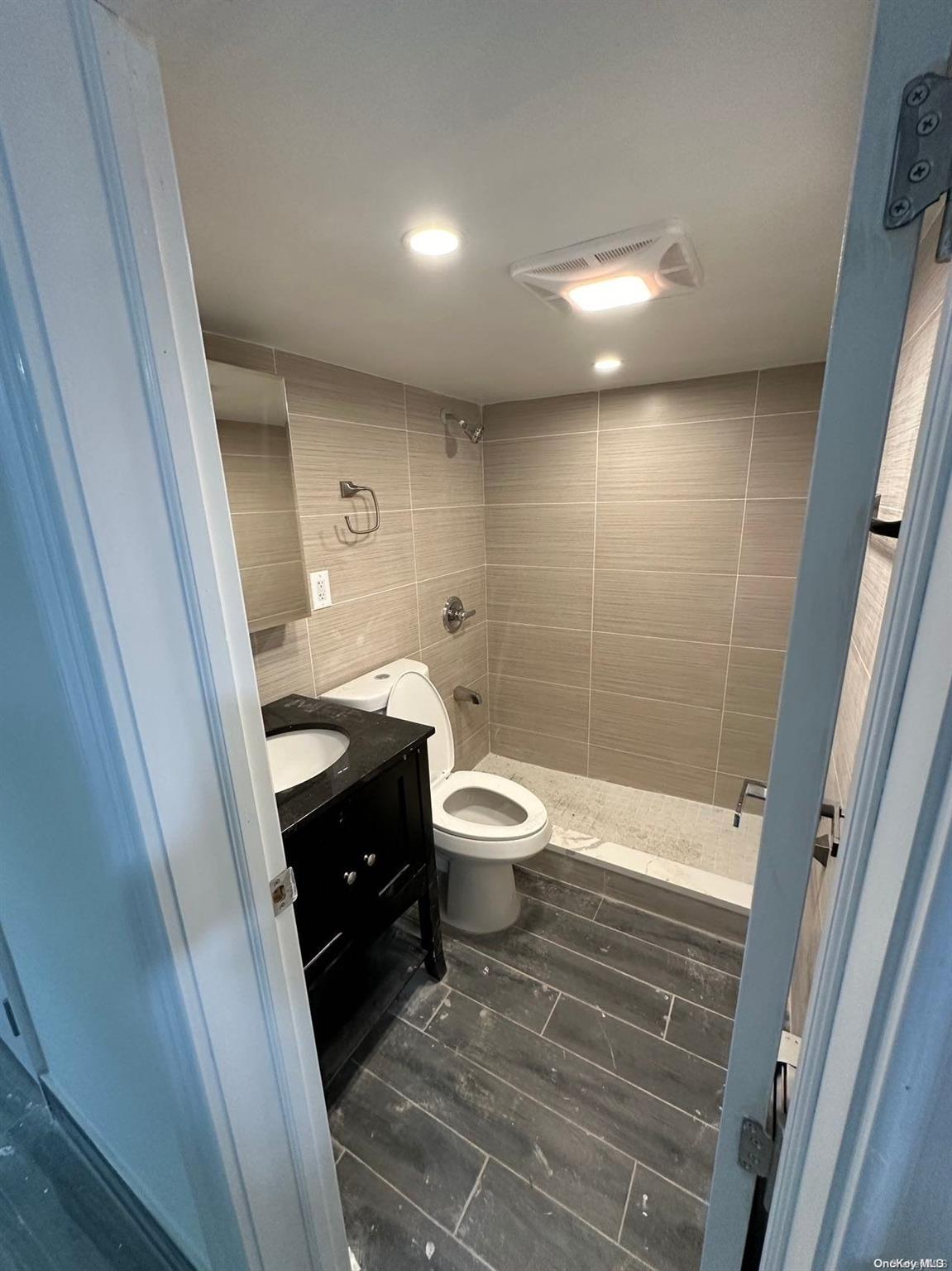Single Family 72nd  Queens, NY 11377, MLS-L3589212-10