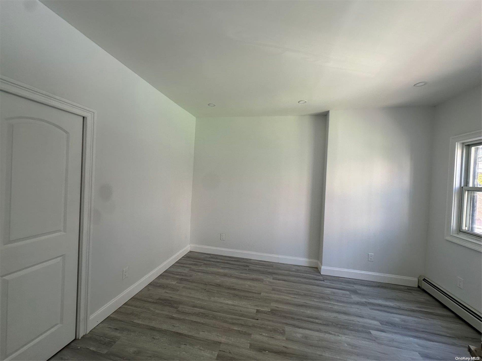 Single Family 72nd  Queens, NY 11377, MLS-L3589212-4