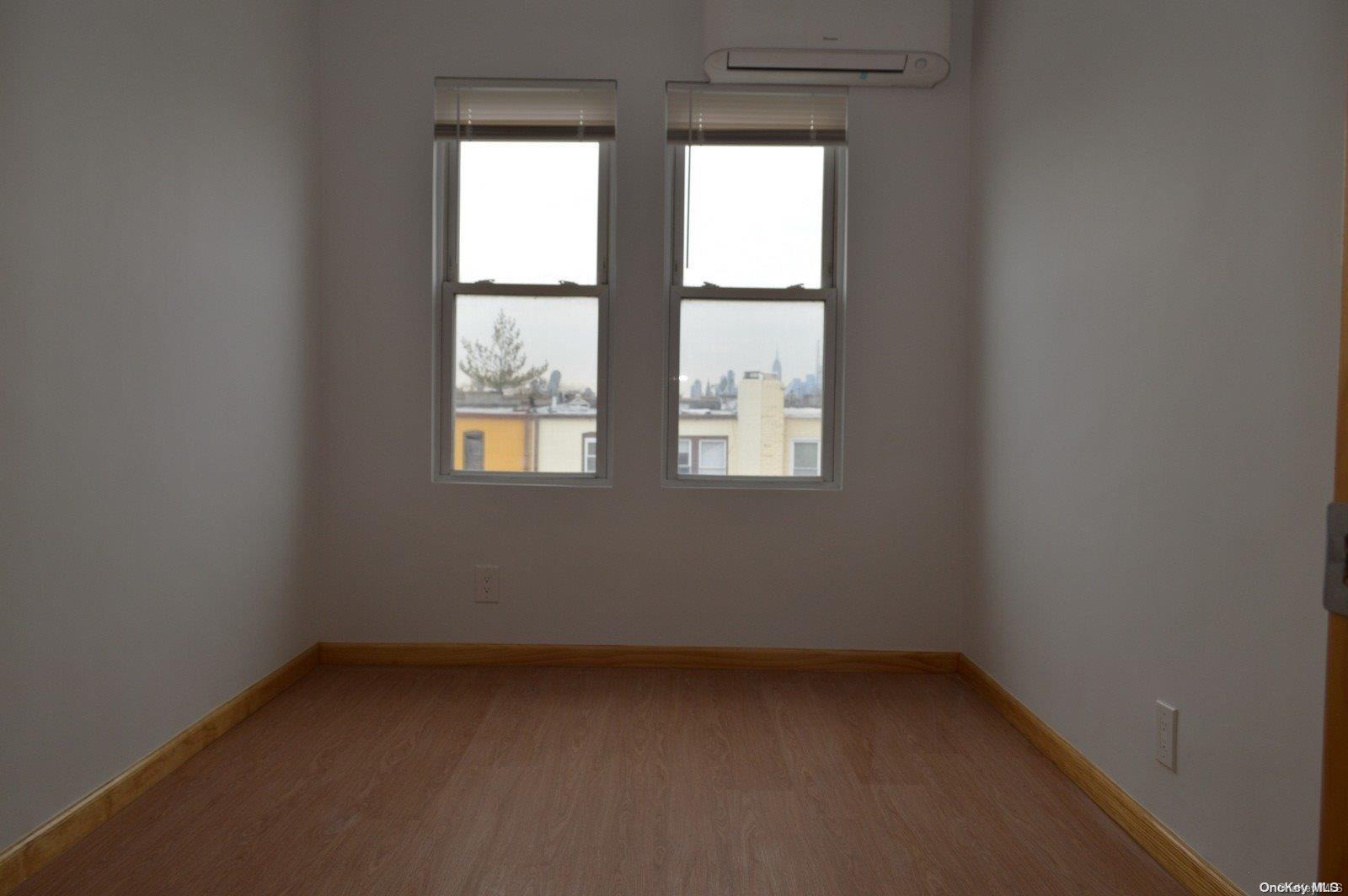 Single Family 47th  Queens, NY 11377, MLS-L3589449-11