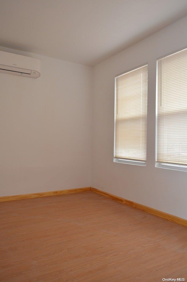 Single Family 47th  Queens, NY 11377, MLS-L3589449-8