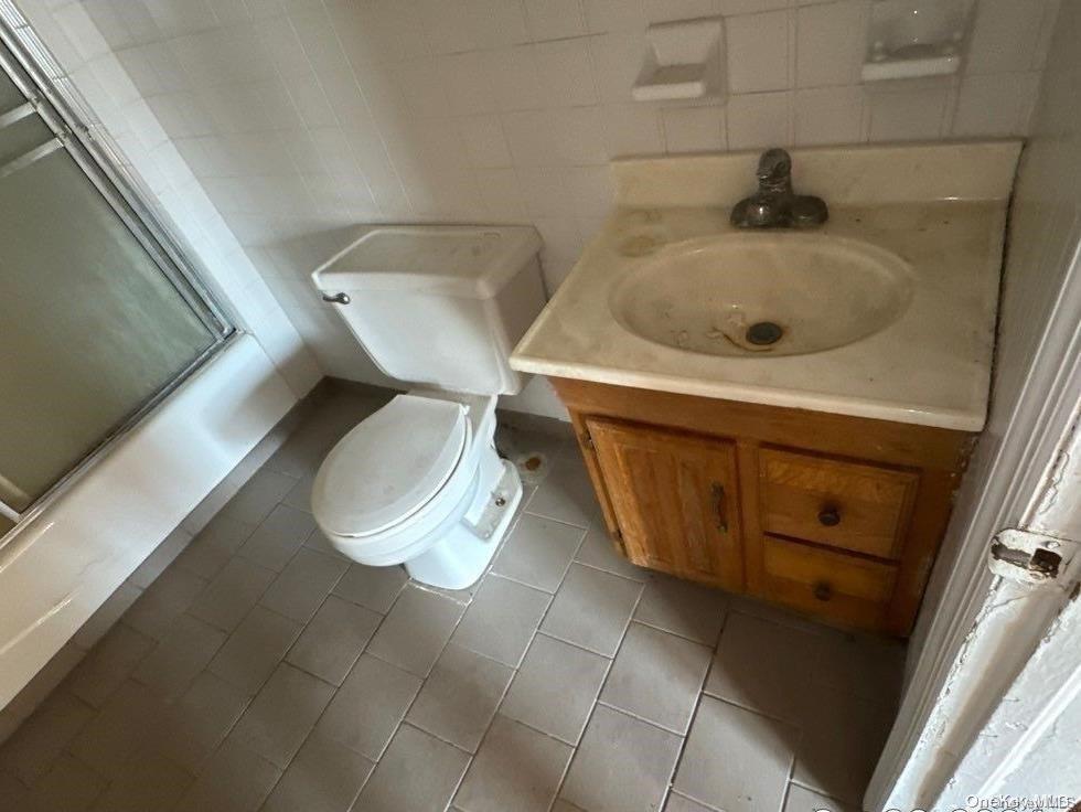 Single Family Cedar  Nassau County, NY 11096, MLS-L3589529-18