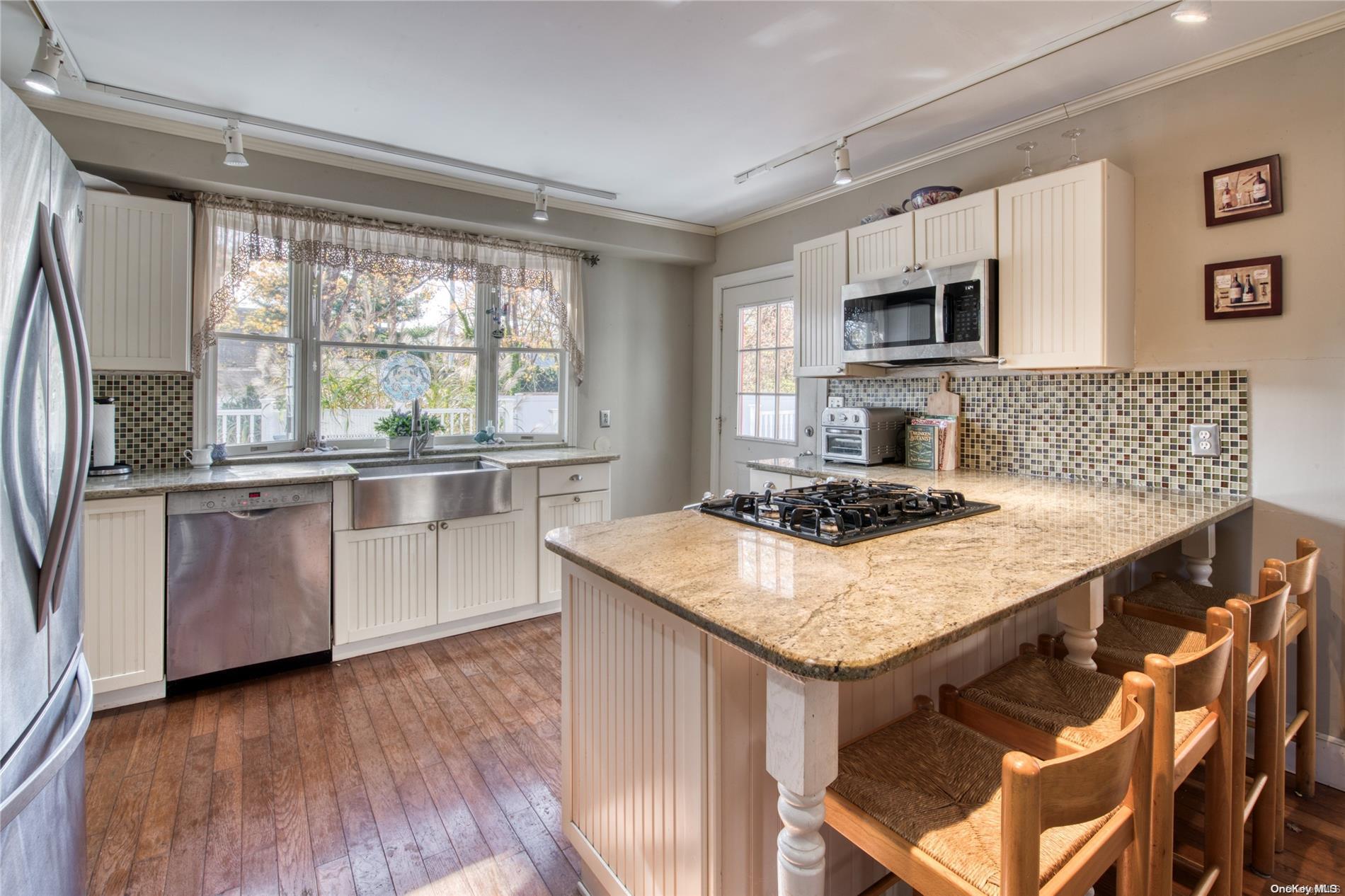 Single Family Jessup Avenue  Suffolk County, NY 11959, MLS-L3589576-4