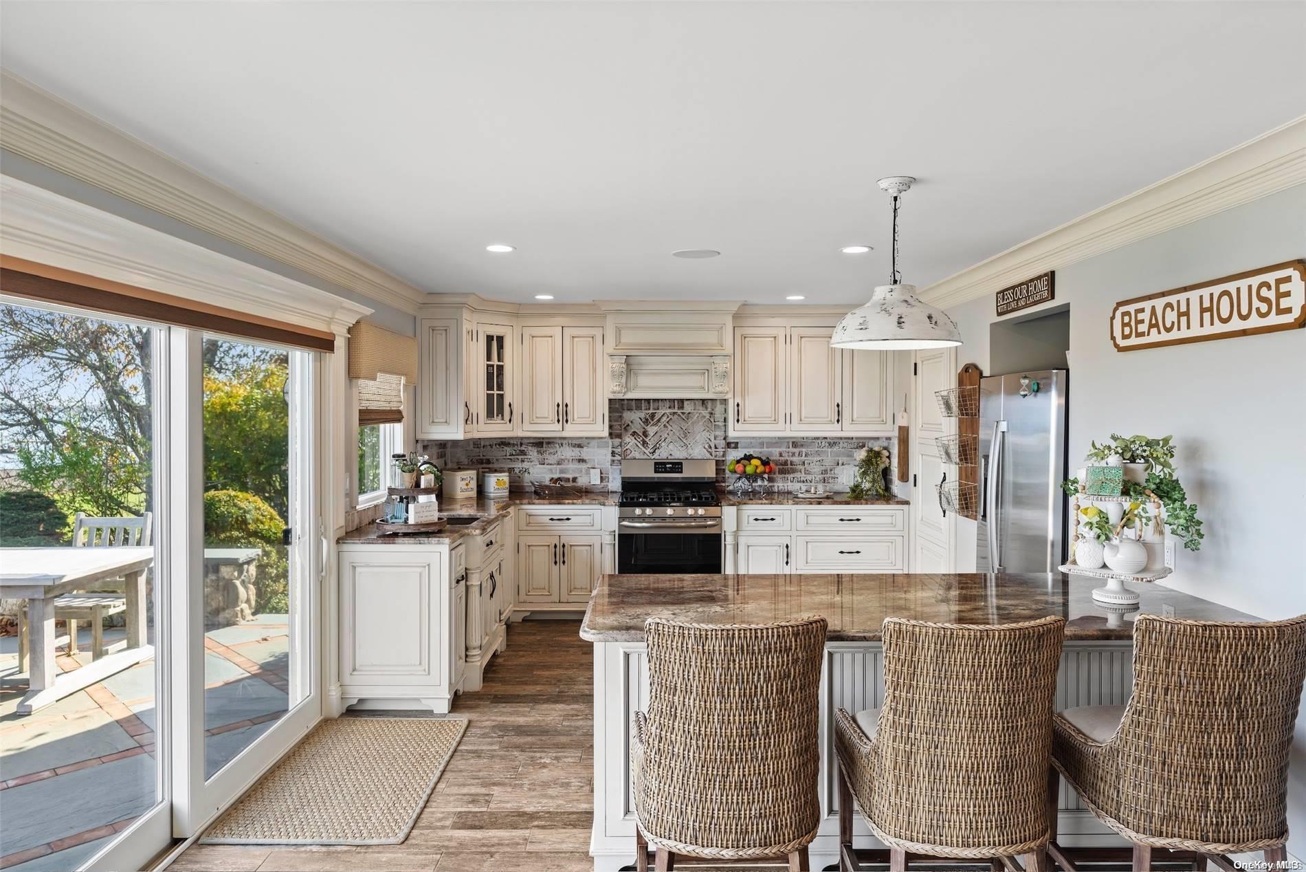 Single Family Lake  Suffolk County, NY 11954, MLS-L3589585-13