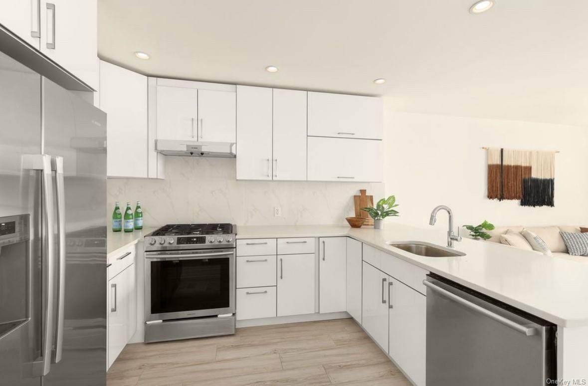 Condo 110th Street  Queens, NY 11356, MLS-L3589648-2
