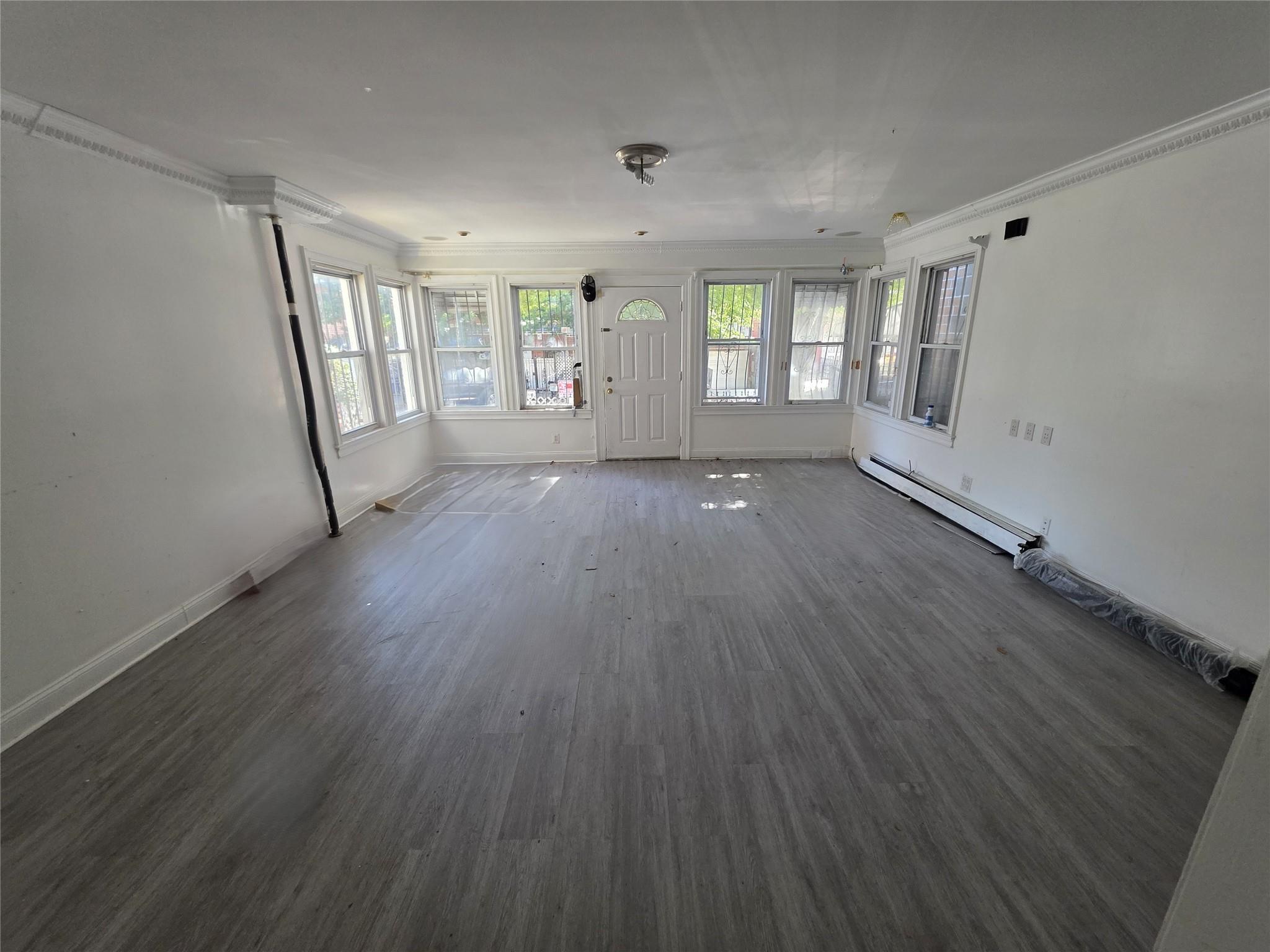 Single Family 40th  Queens, NY 11368, MLS-L3589865-2