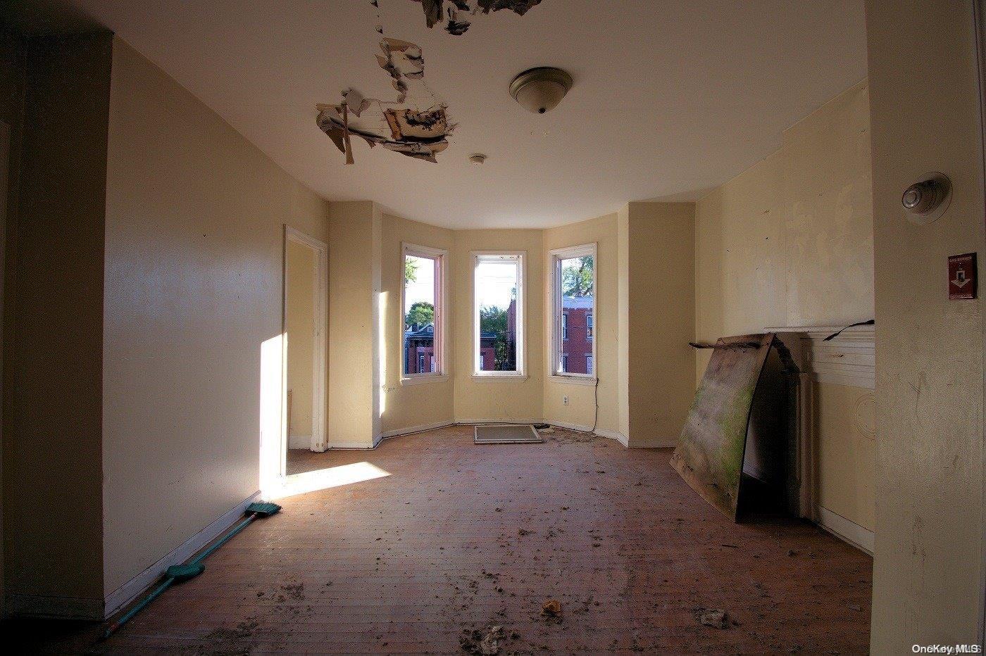 Single Family Overlook  Orange County, NY 12550, MLS-L3589879-5