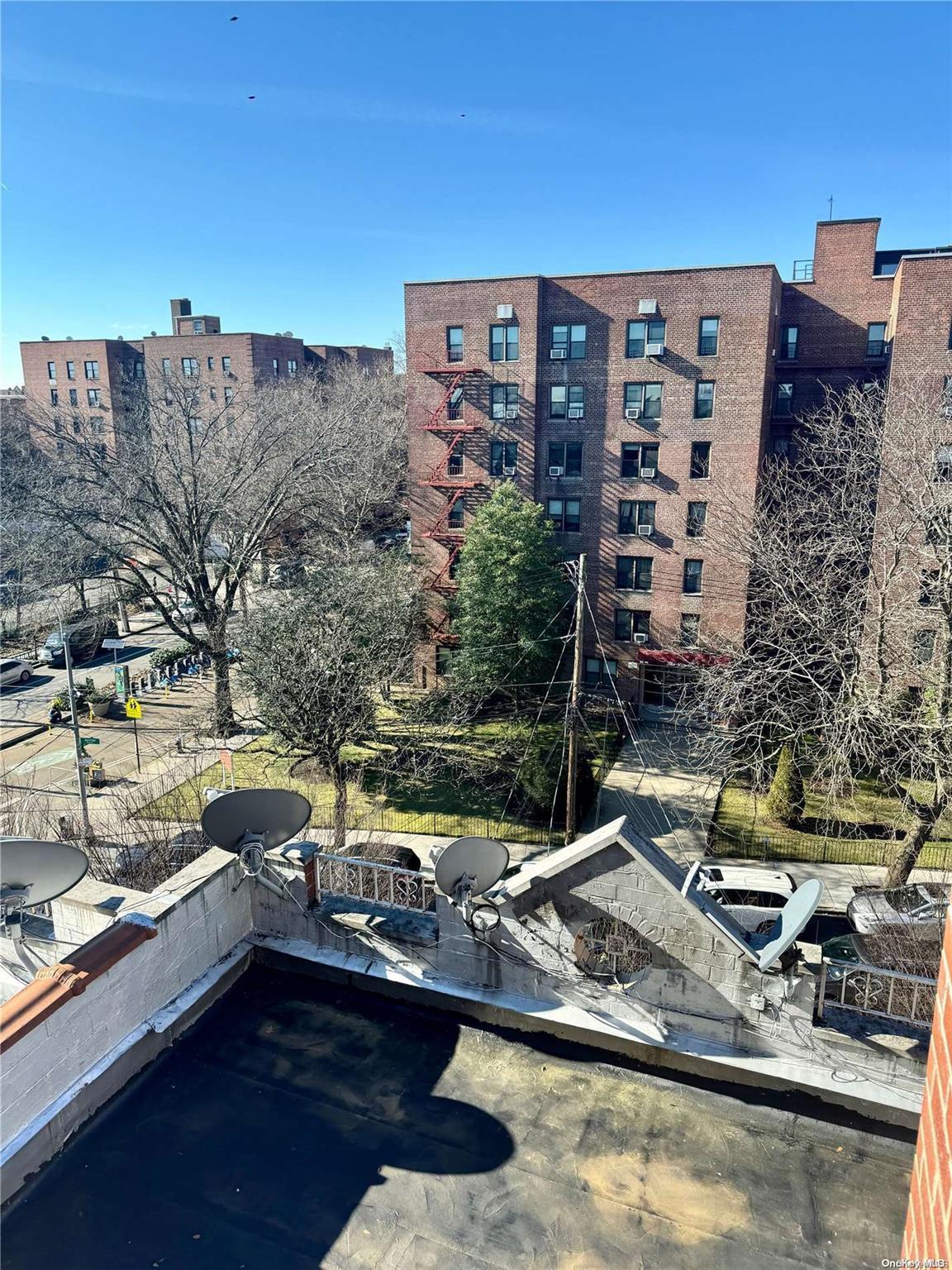 Single Family Junction  Queens, NY 11372, MLS-L3589961-14