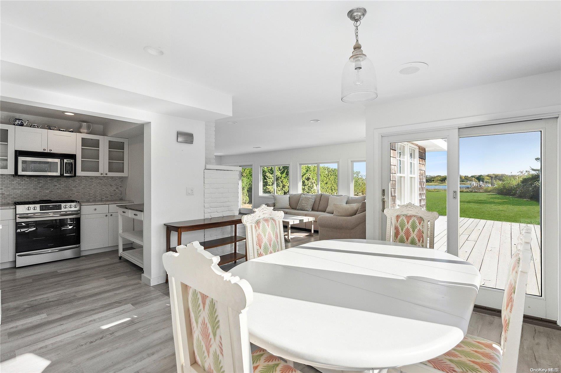 Single Family Little Neck  Suffolk County, NY 11968, MLS-L3590121-9