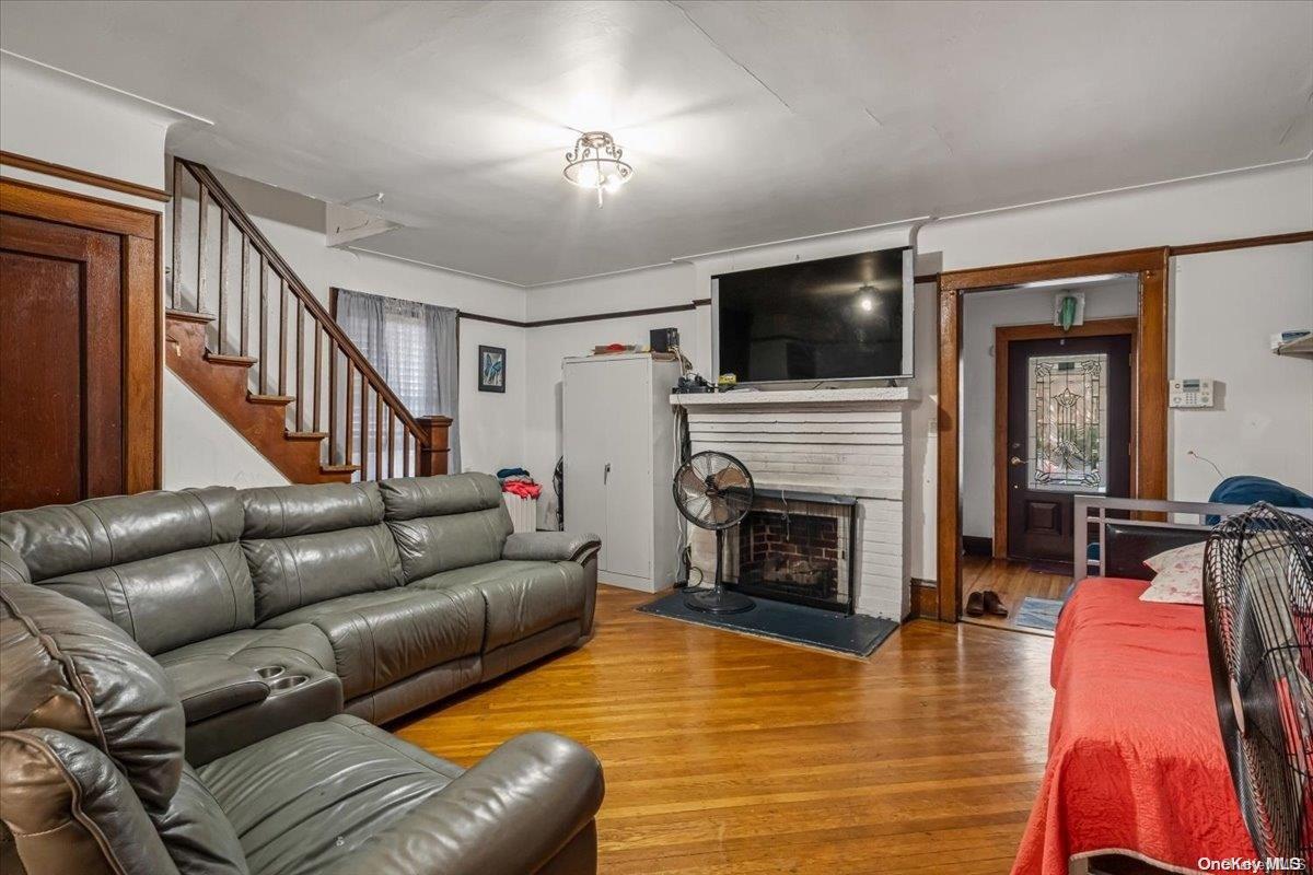 Single Family 223rd  Queens, NY 11429, MLS-L3590136-15