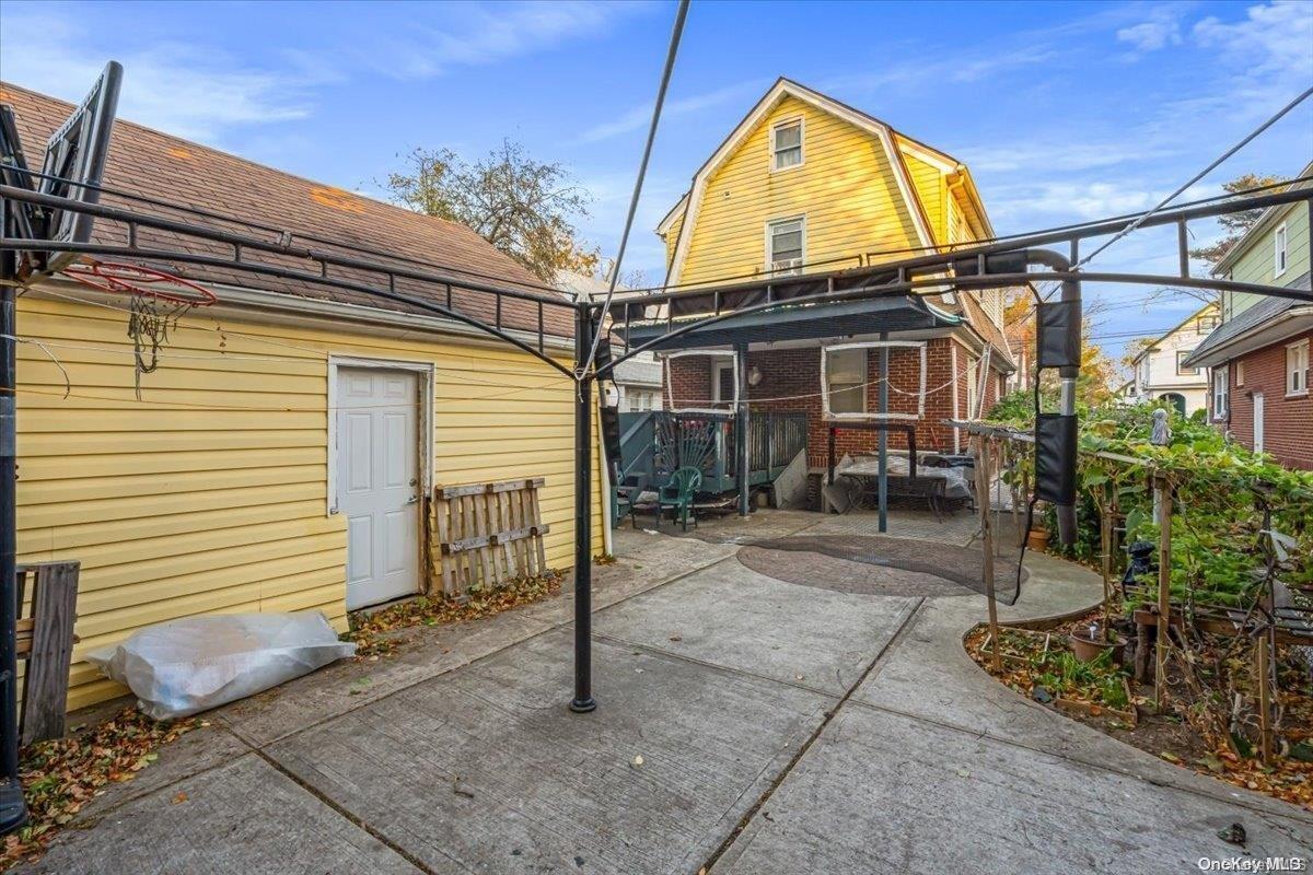 Single Family 223rd  Queens, NY 11429, MLS-L3590136-4