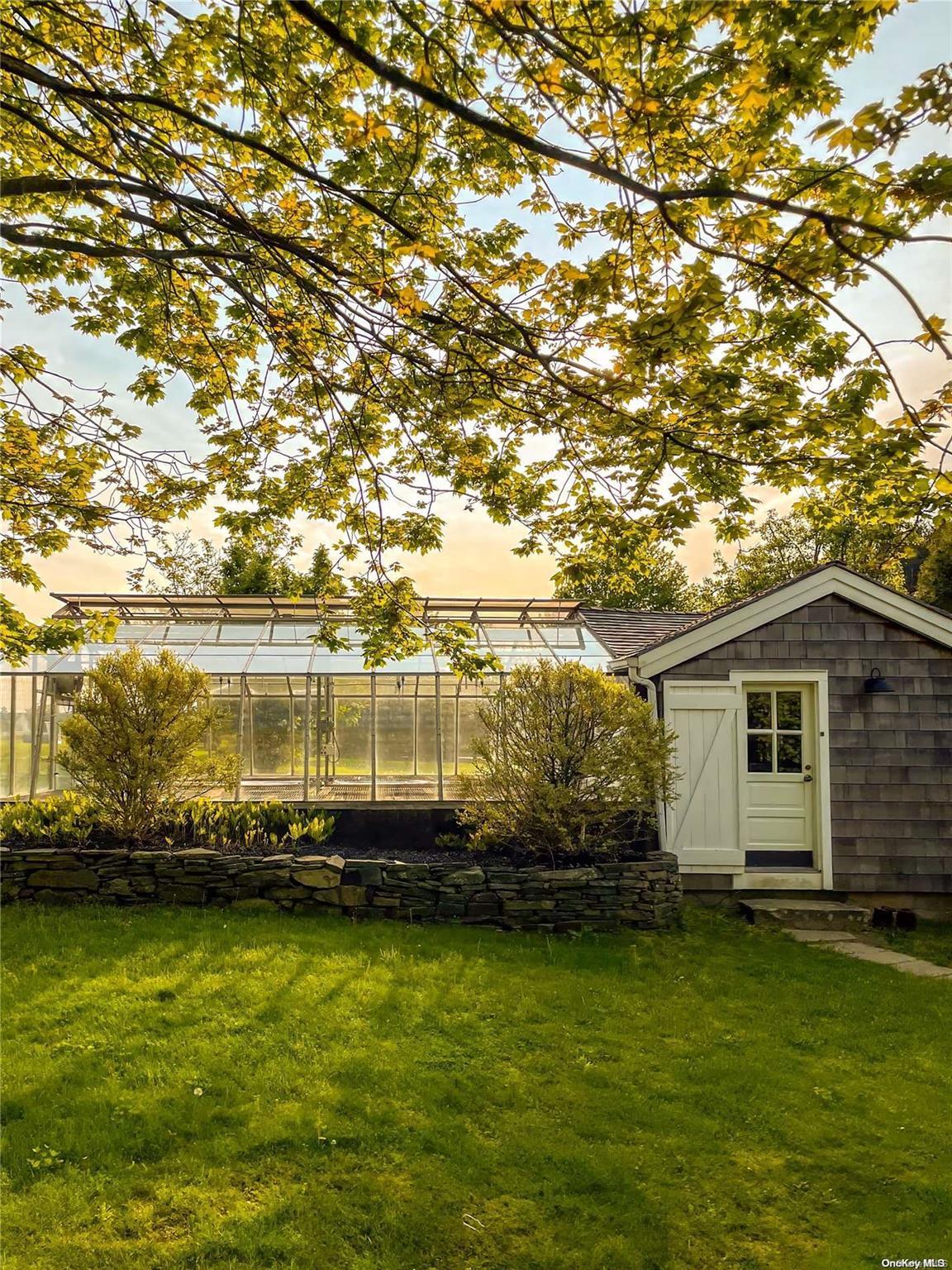 Single Family Indian Neck  Suffolk County, NY 11958, MLS-L3590171-14