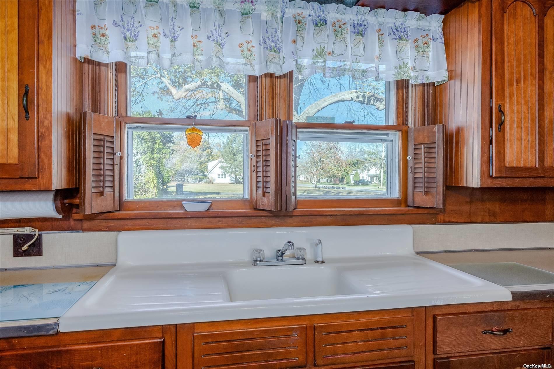 Single Family Boisseau  Suffolk County, NY 11971, MLS-L3590177-11