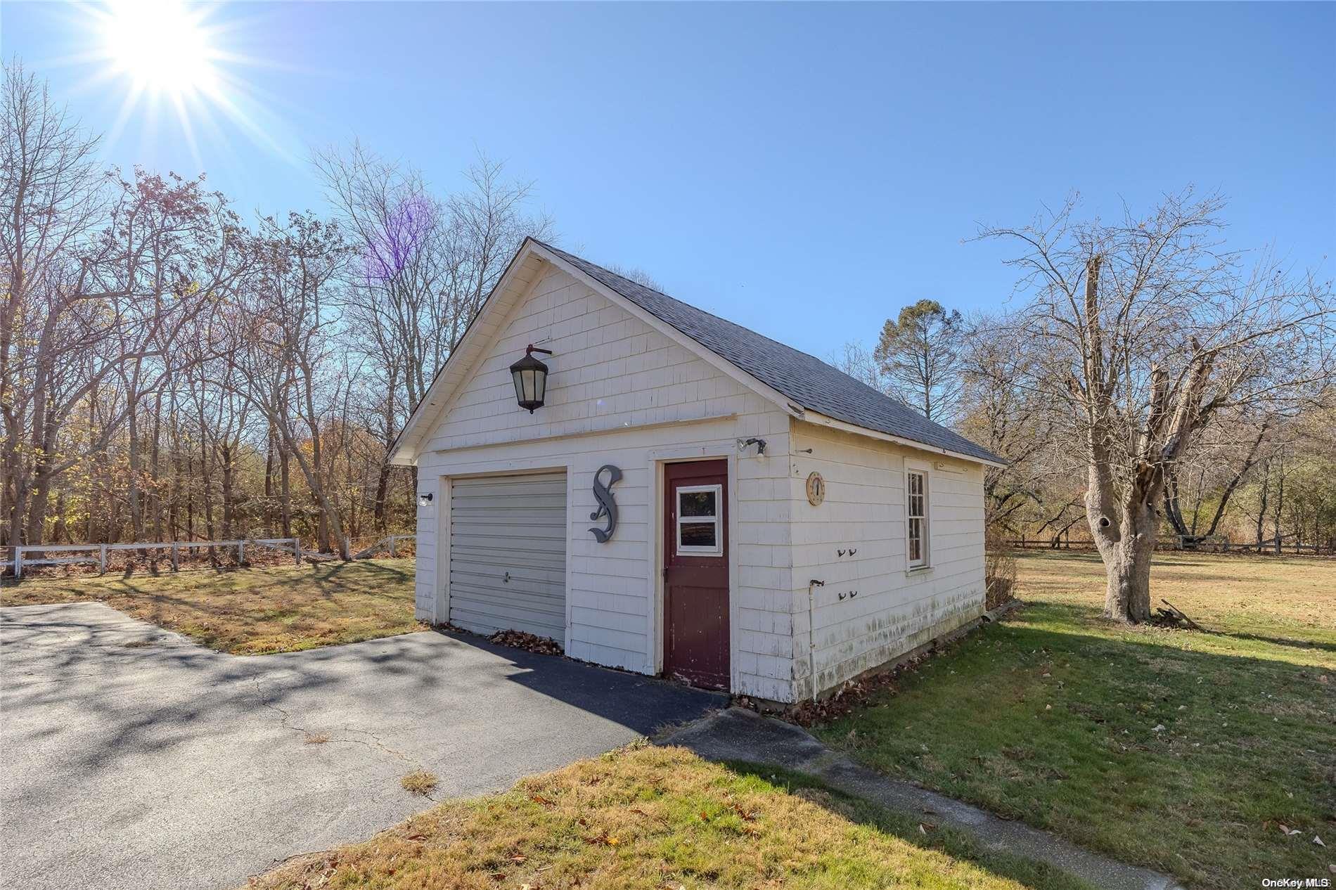Single Family Boisseau  Suffolk County, NY 11971, MLS-L3590177-29
