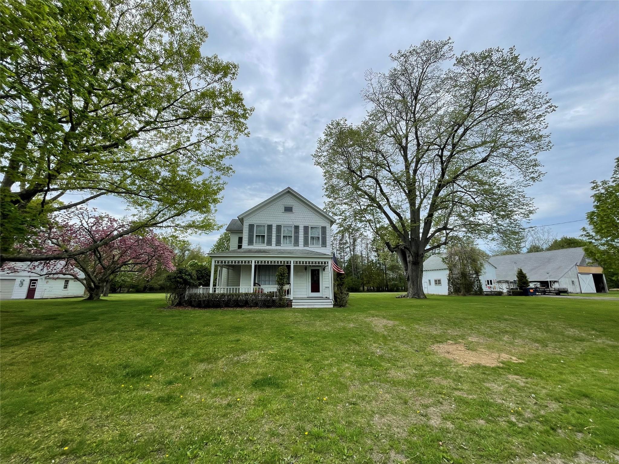 Single Family Boisseau  Suffolk County, NY 11971, MLS-L3590177-3