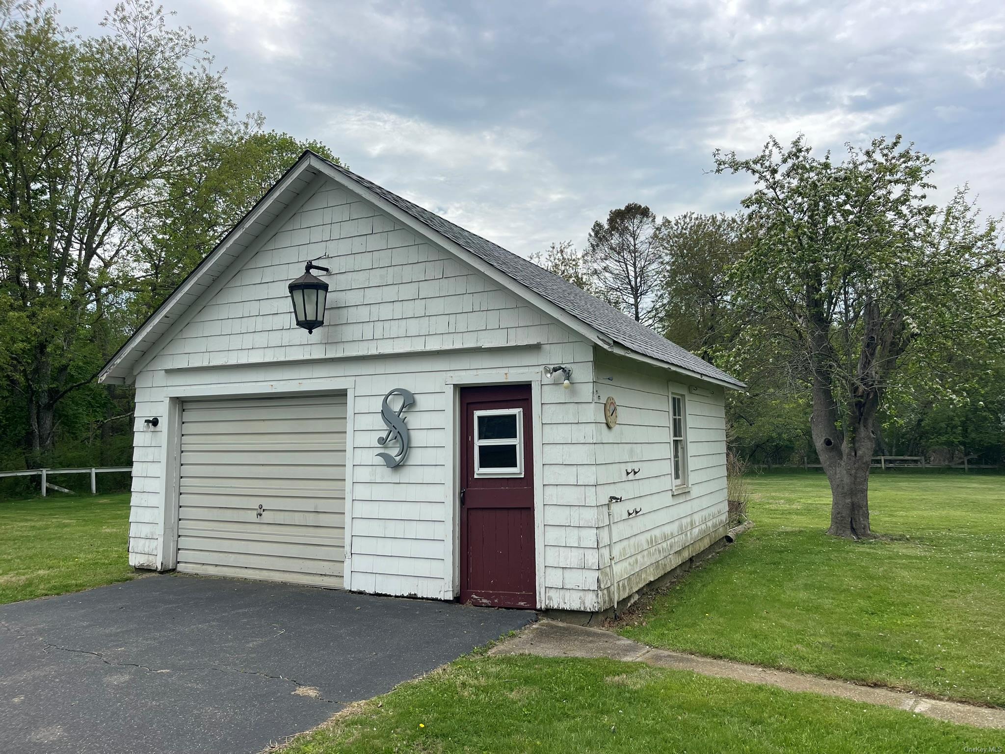Single Family Boisseau  Suffolk County, NY 11971, MLS-L3590177-40