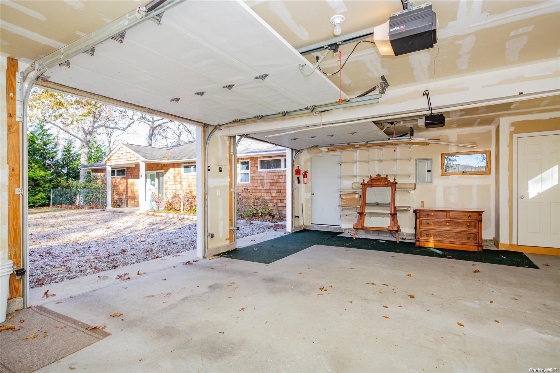 Single Family Bay Shore  Suffolk County, NY 11964, MLS-L3590276-31