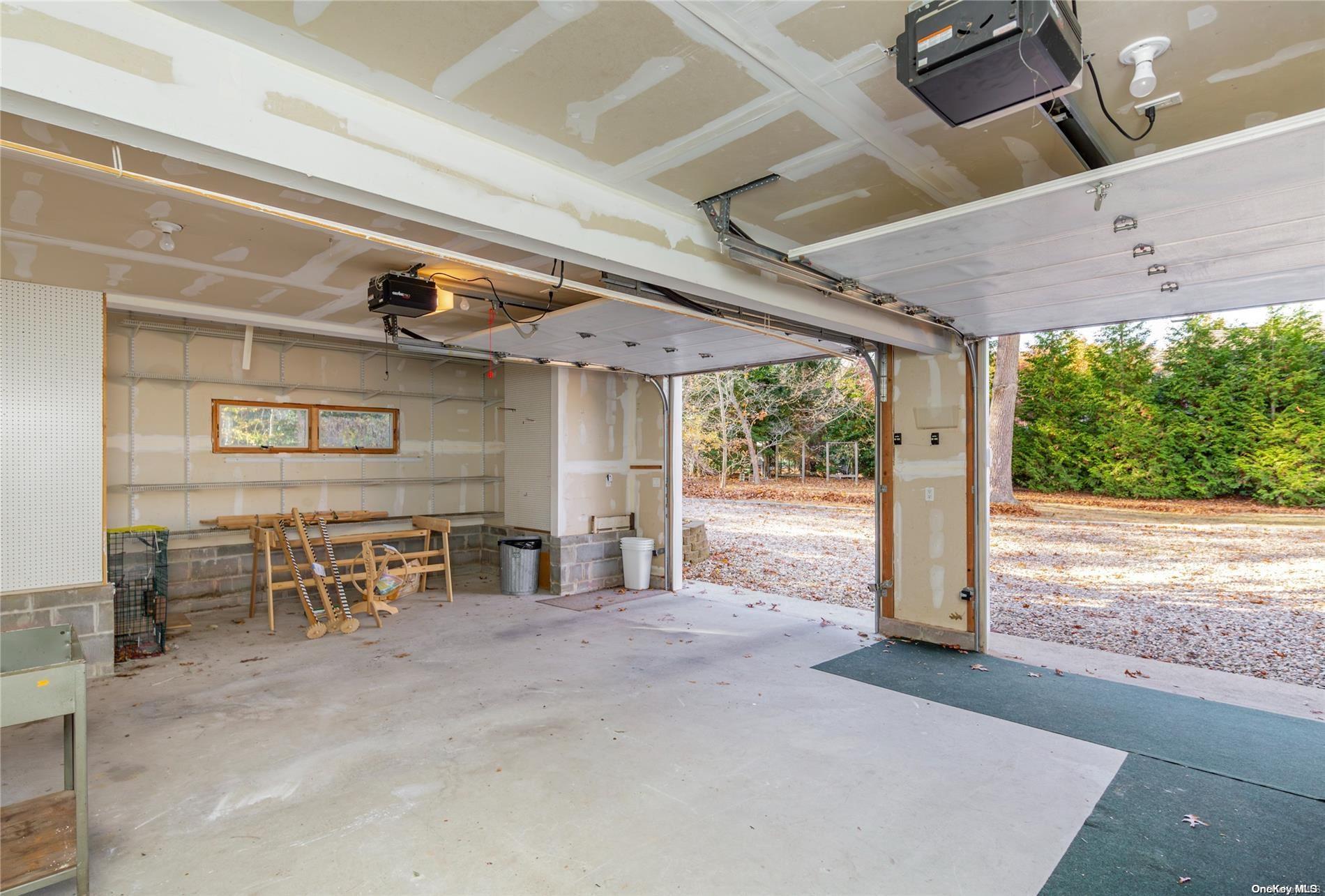 Single Family Bay Shore  Suffolk County, NY 11964, MLS-L3590276-32