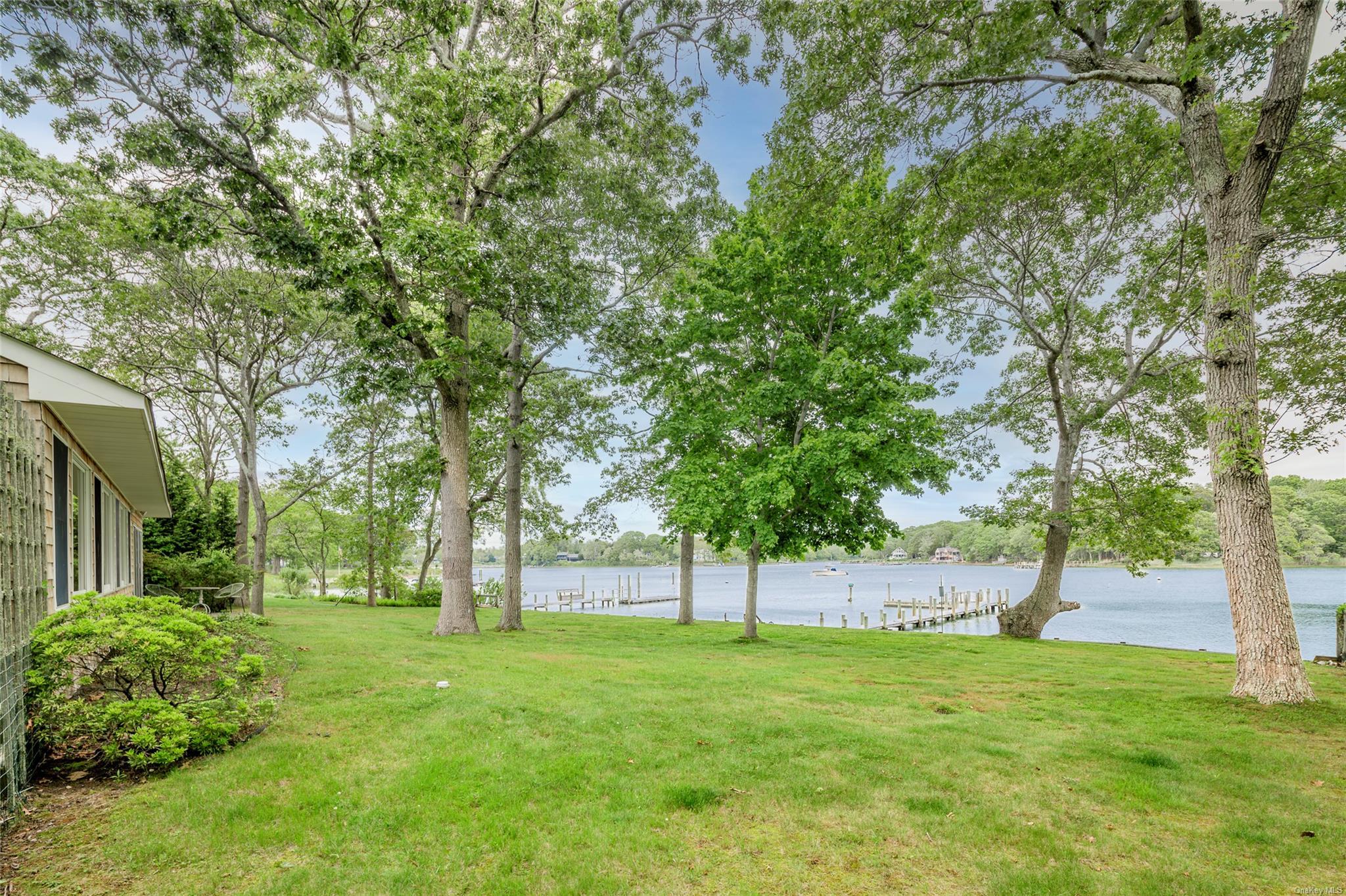 Single Family Bay Shore  Suffolk County, NY 11964, MLS-L3590276-36