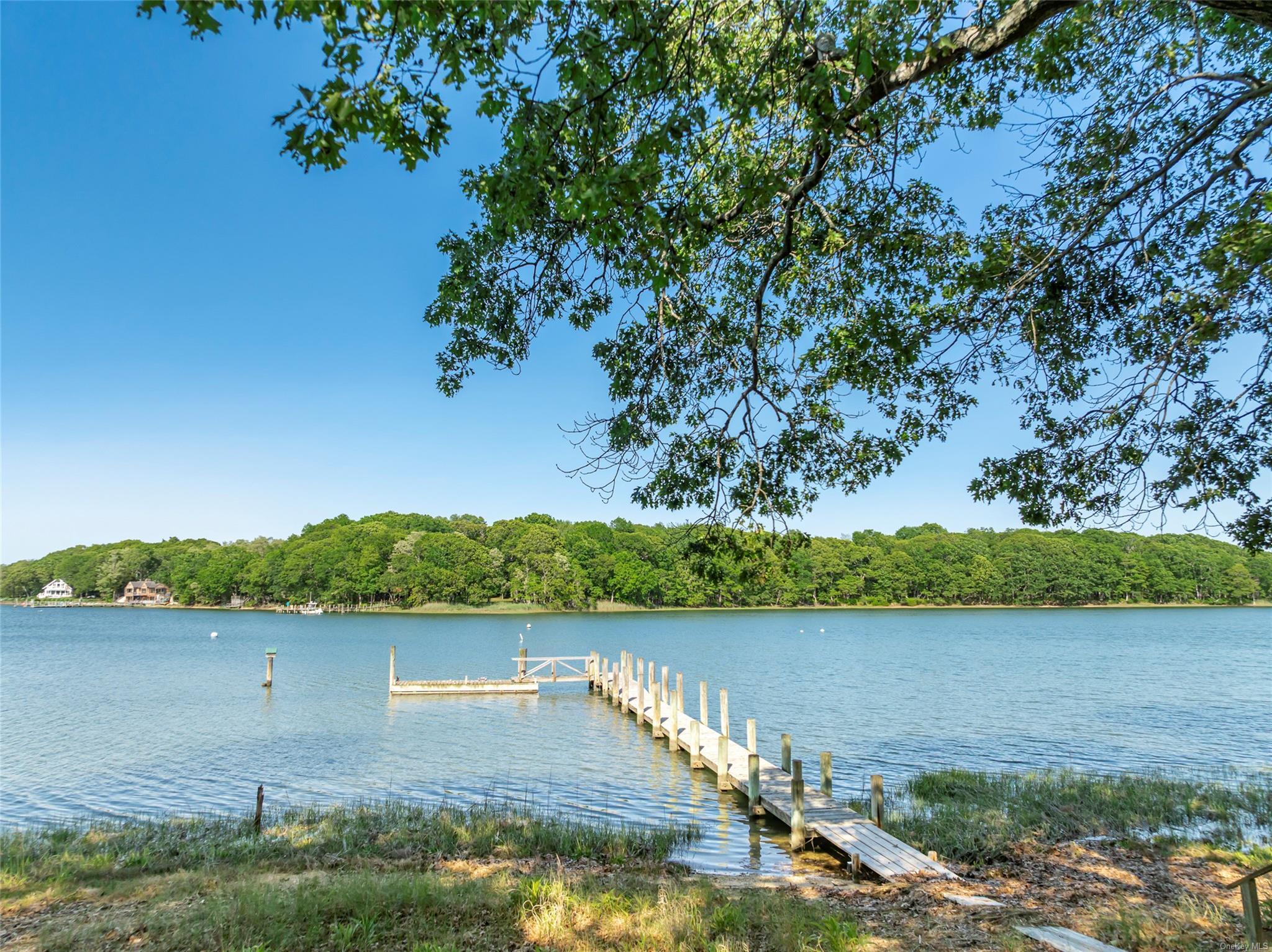 Single Family Bay Shore  Suffolk County, NY 11964, MLS-L3590276-41