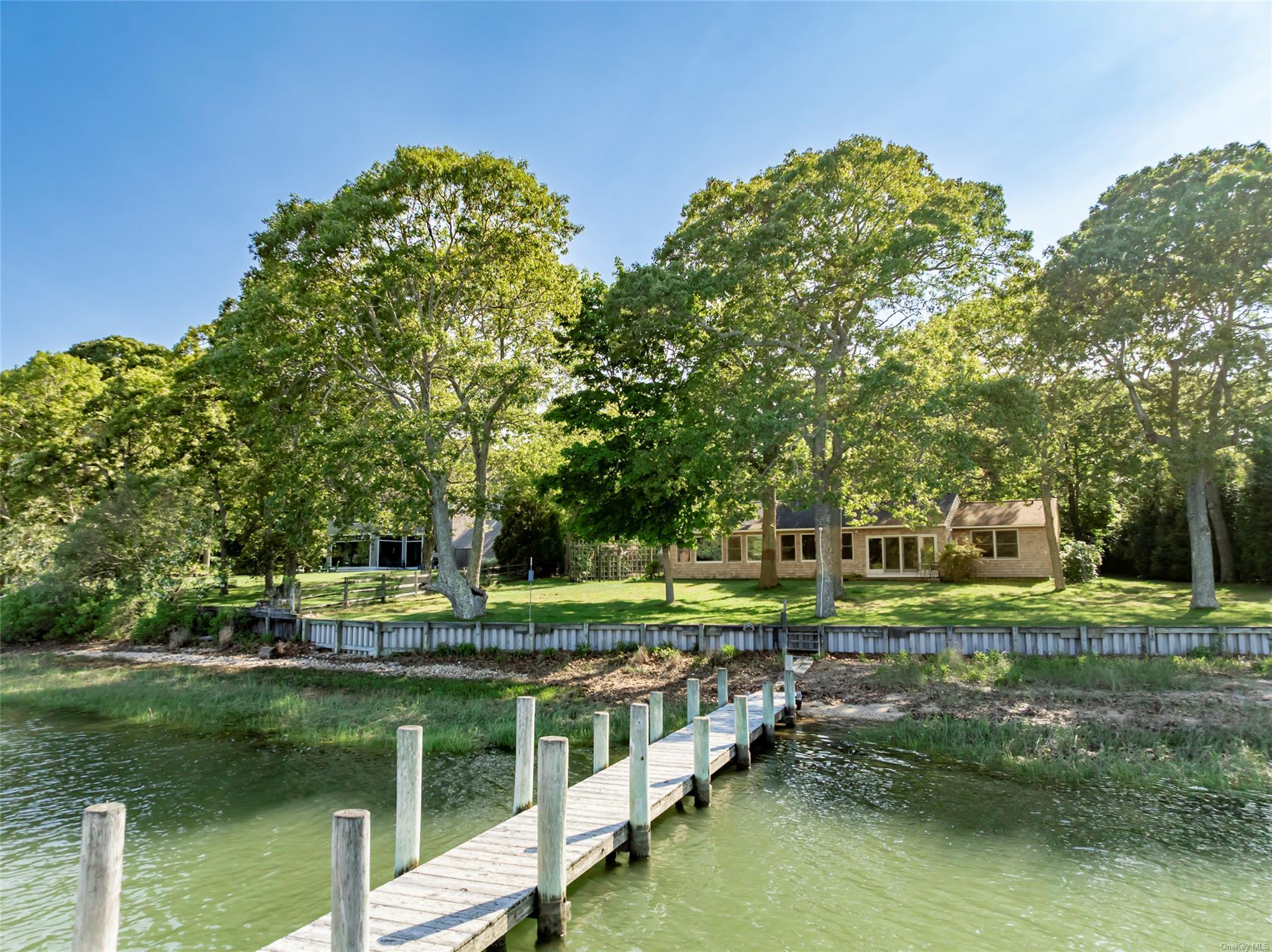 Single Family Bay Shore  Suffolk County, NY 11964, MLS-L3590276-43