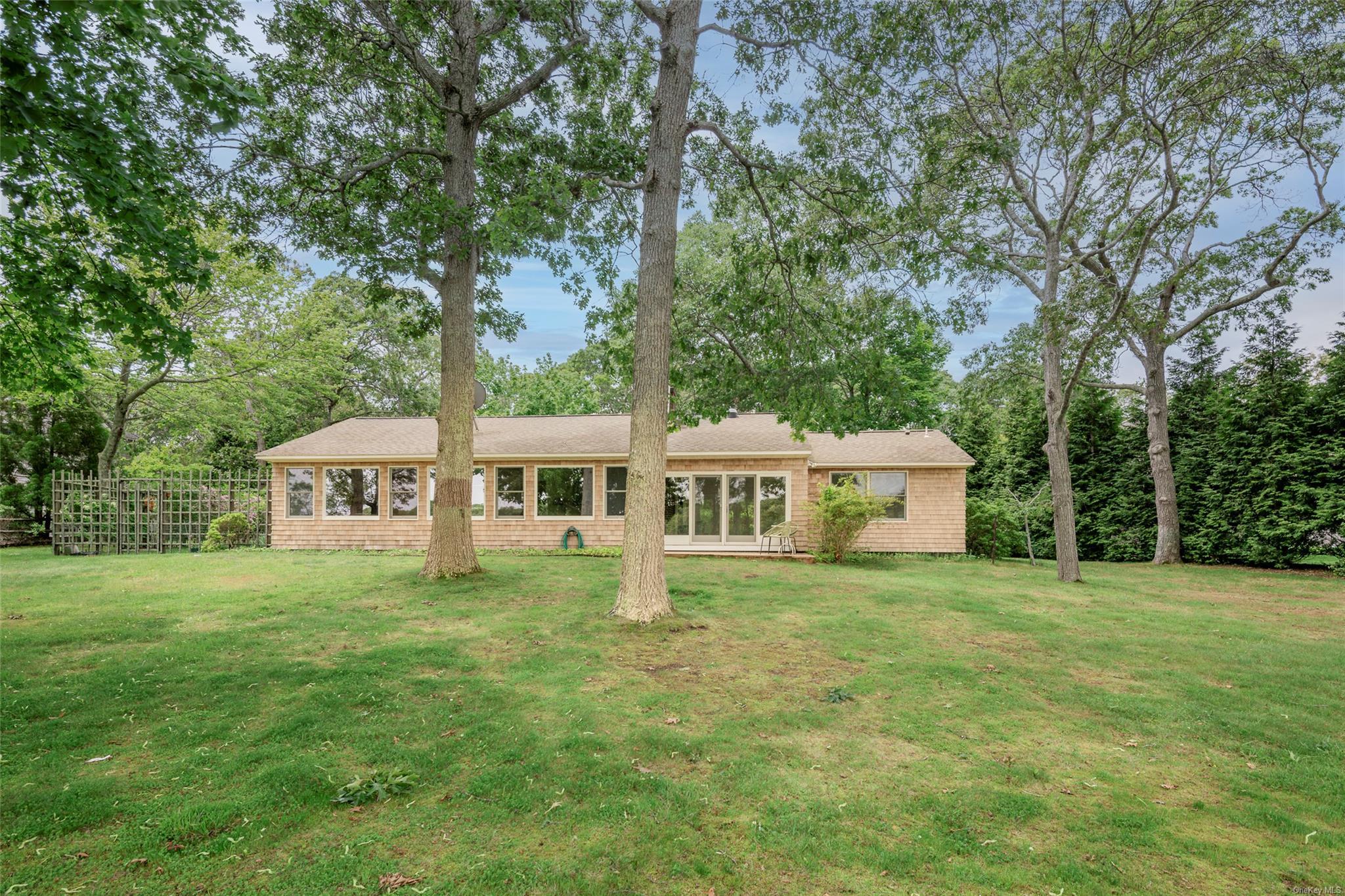 Single Family Bay Shore  Suffolk County, NY 11964, MLS-L3590276-7