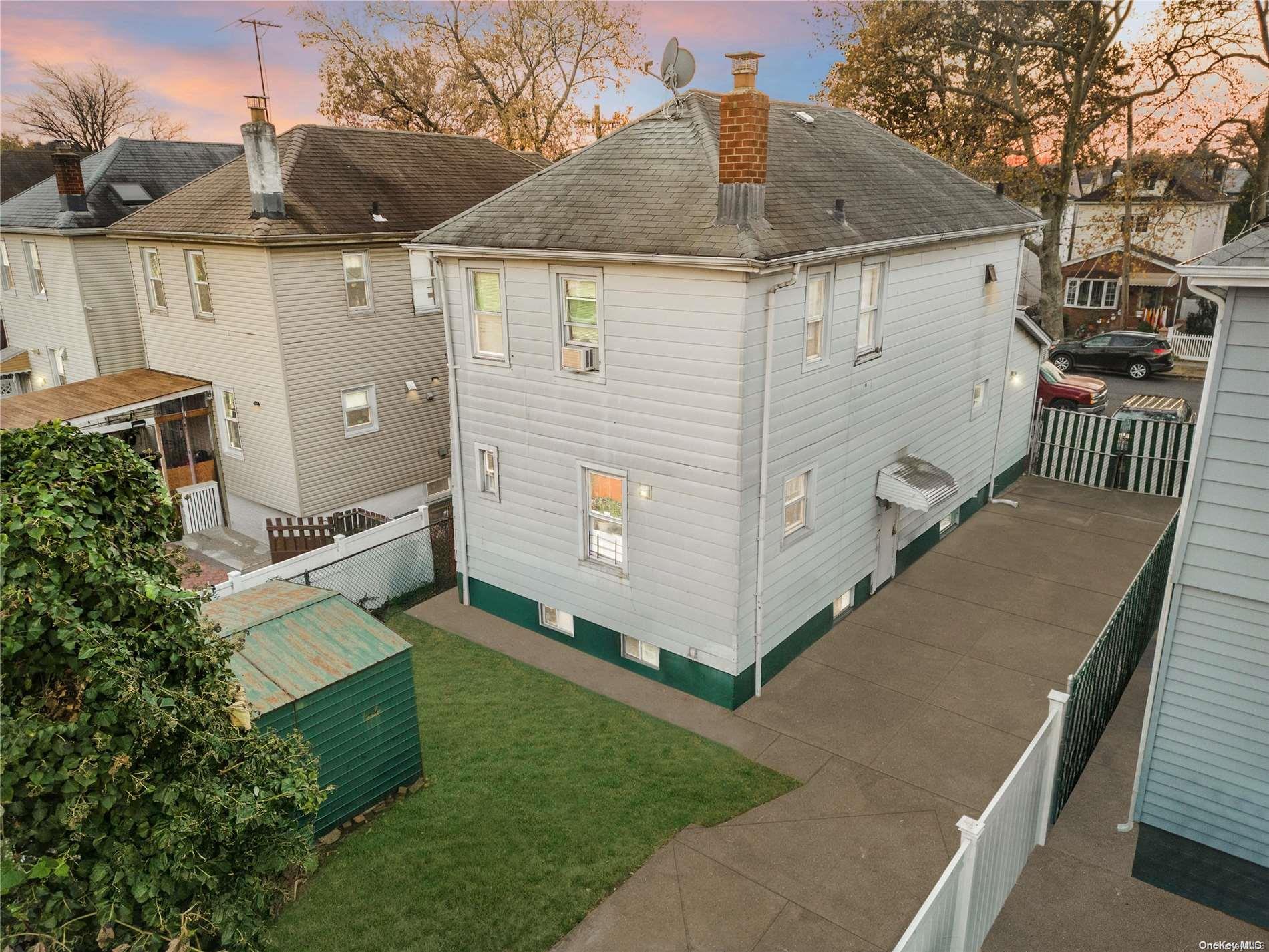 Single Family 254th  Queens, NY 11426, MLS-L3590369-2