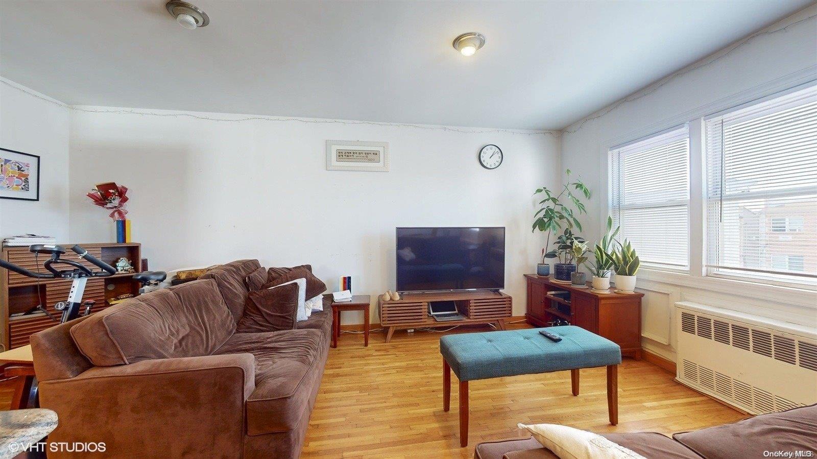 Single Family 72nd  Queens, NY 11378, MLS-L3590427-2