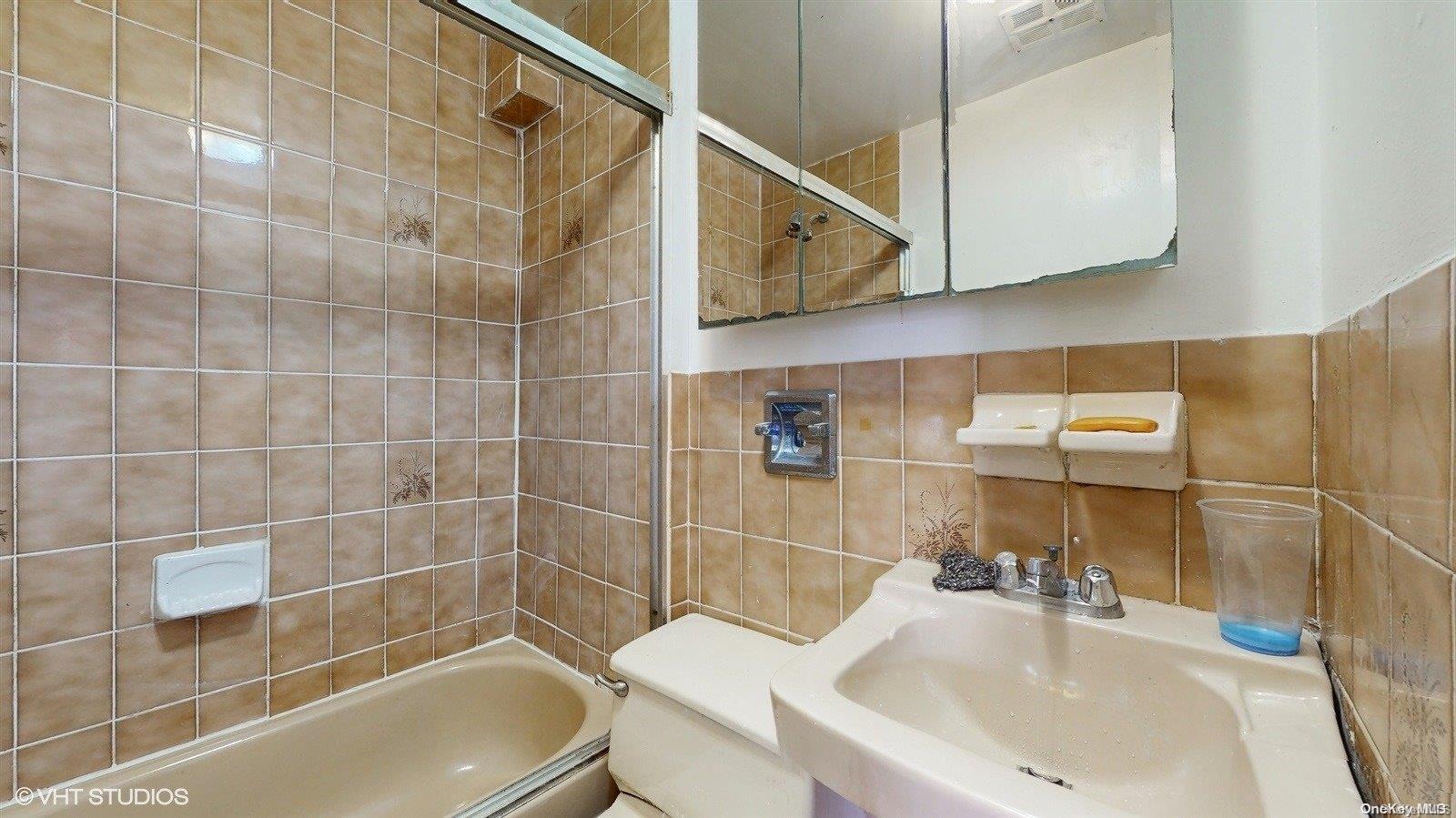 Single Family 72nd  Queens, NY 11378, MLS-L3590427-29