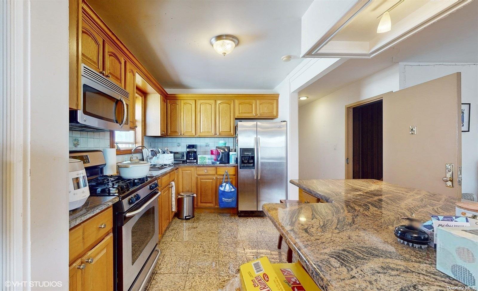 Single Family 72nd  Queens, NY 11378, MLS-L3590427-8