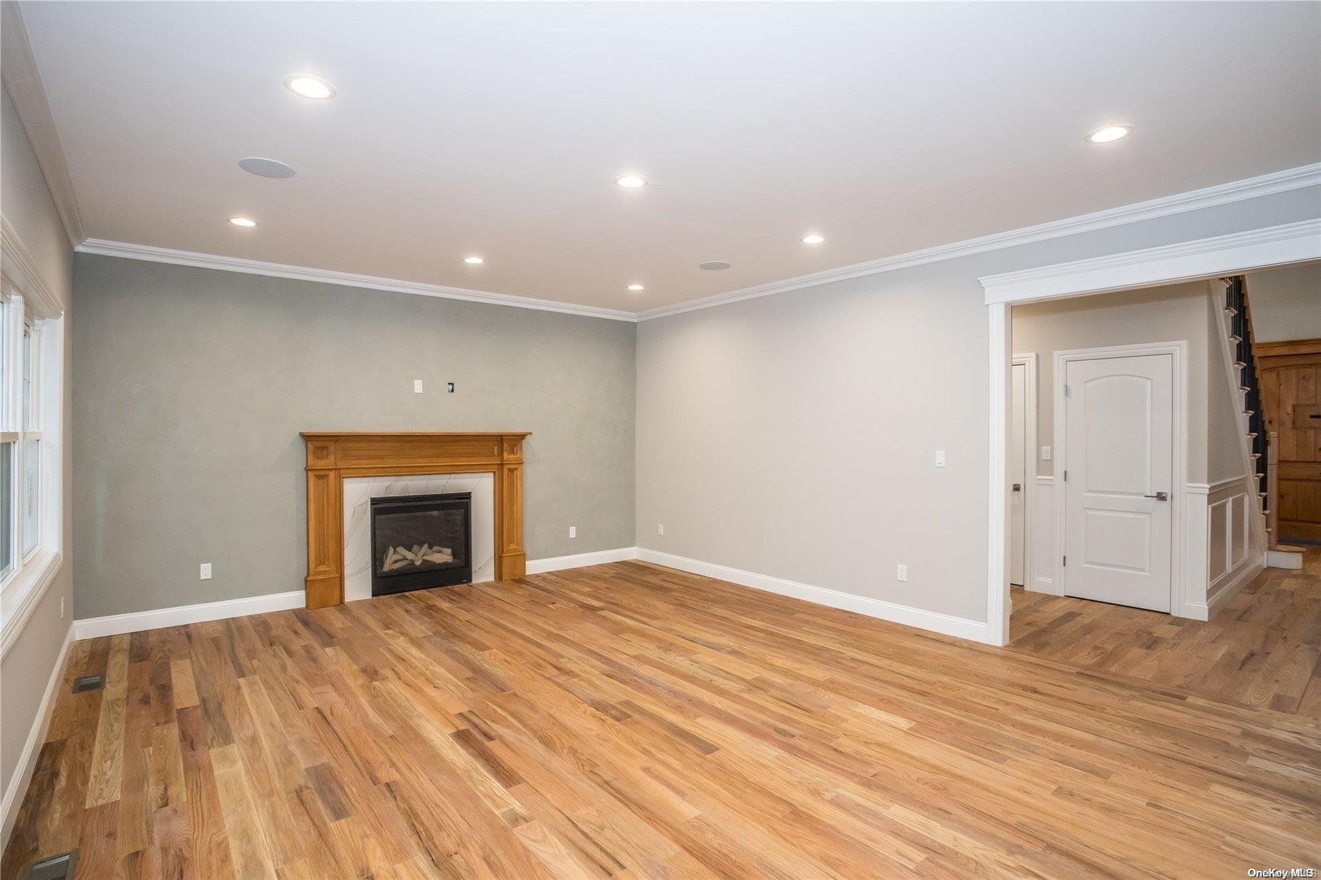 Single Family Meadowbrook  Nassau County, NY 11566, MLS-L3590440-3