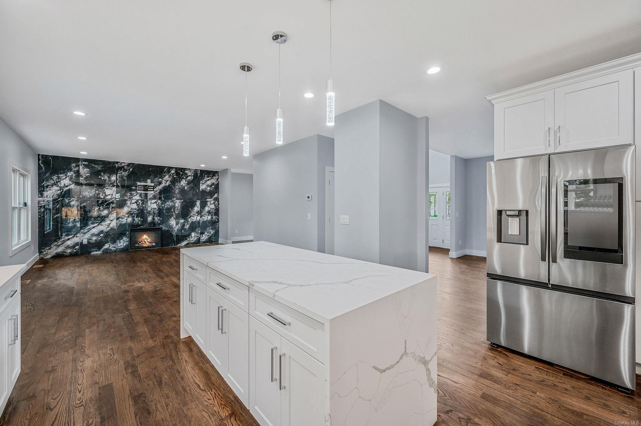 Single Family Walter  Suffolk County, NY 11788, MLS-L3590441-10