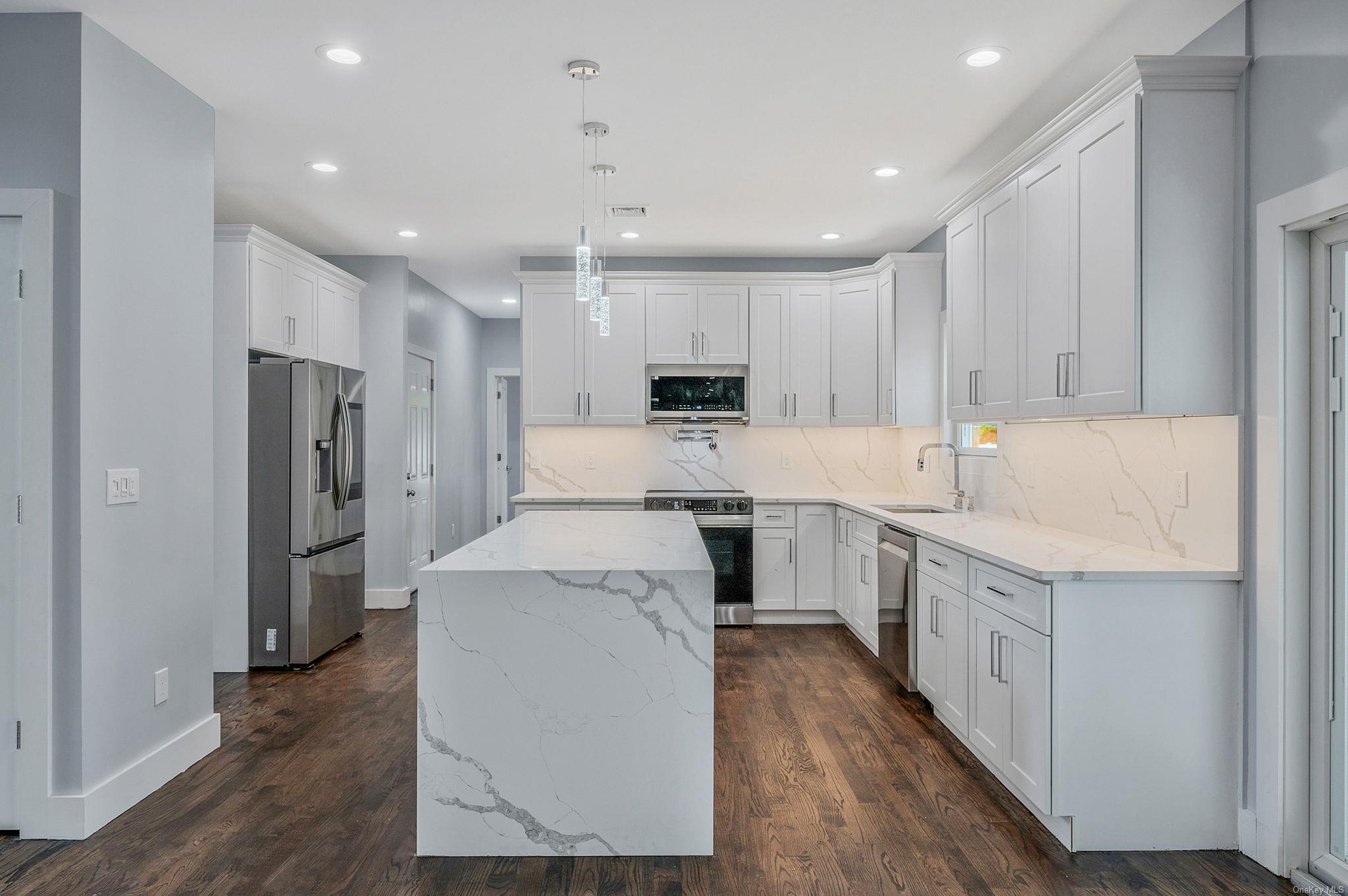 Single Family Walter  Suffolk County, NY 11788, MLS-L3590441-12