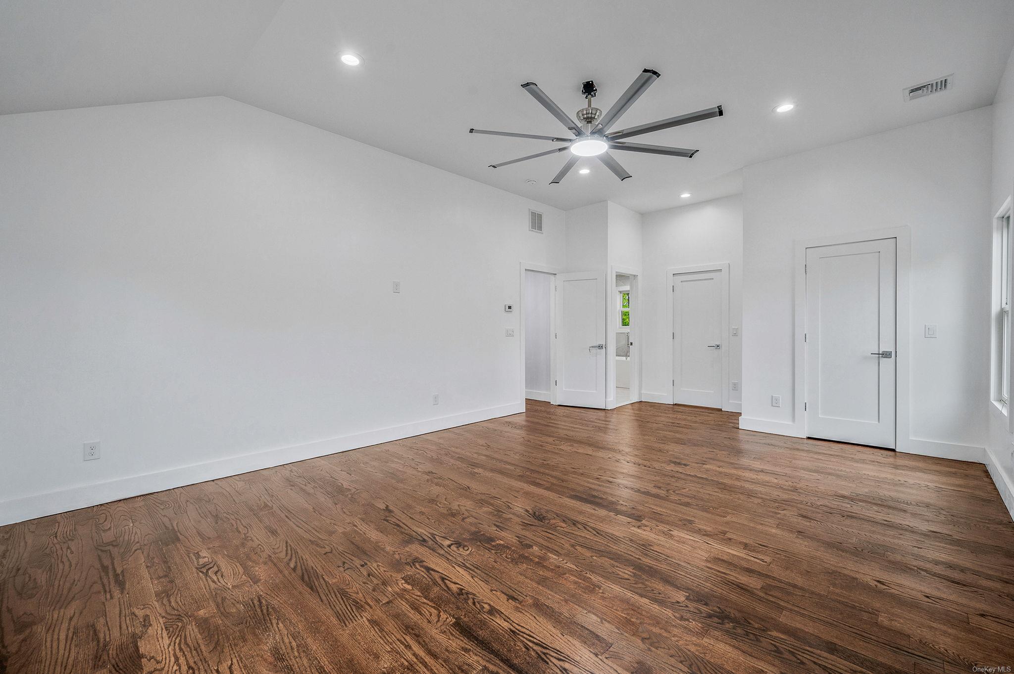 Single Family Walter  Suffolk County, NY 11788, MLS-L3590441-24