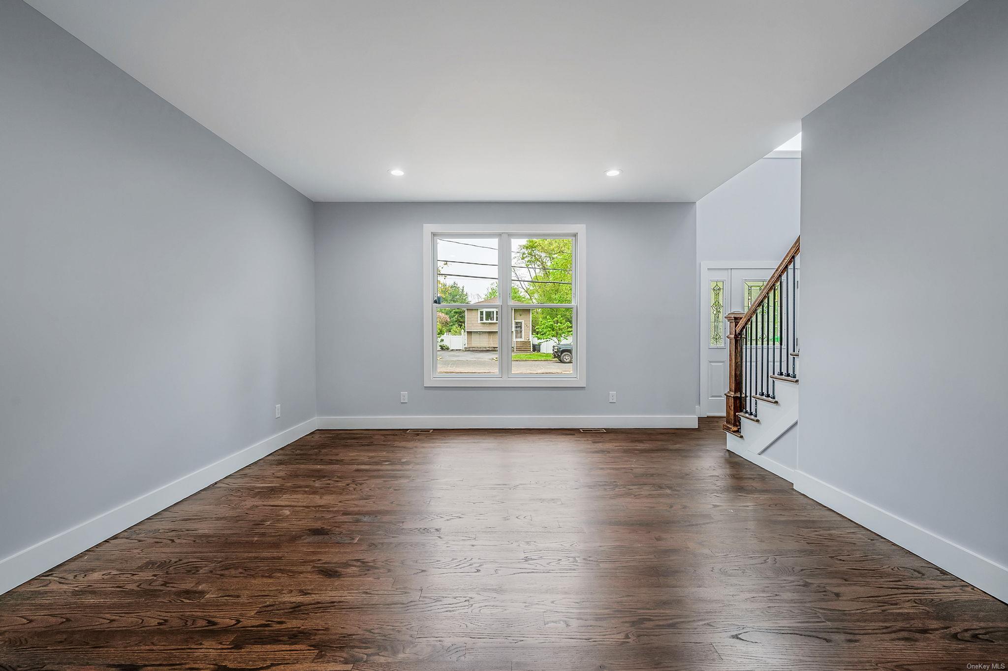Single Family Walter  Suffolk County, NY 11788, MLS-L3590441-7
