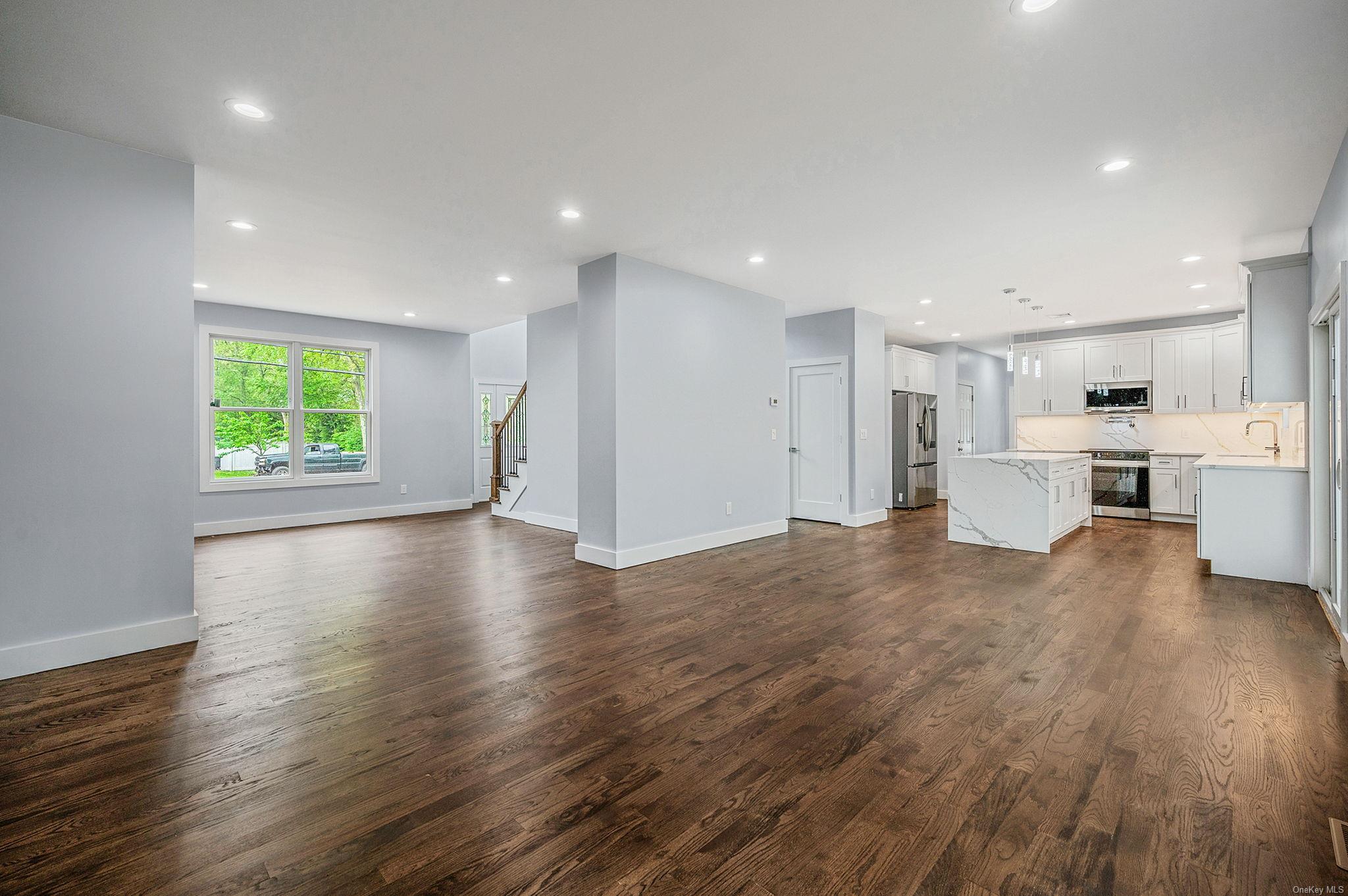 Single Family Walter  Suffolk County, NY 11788, MLS-L3590441-9