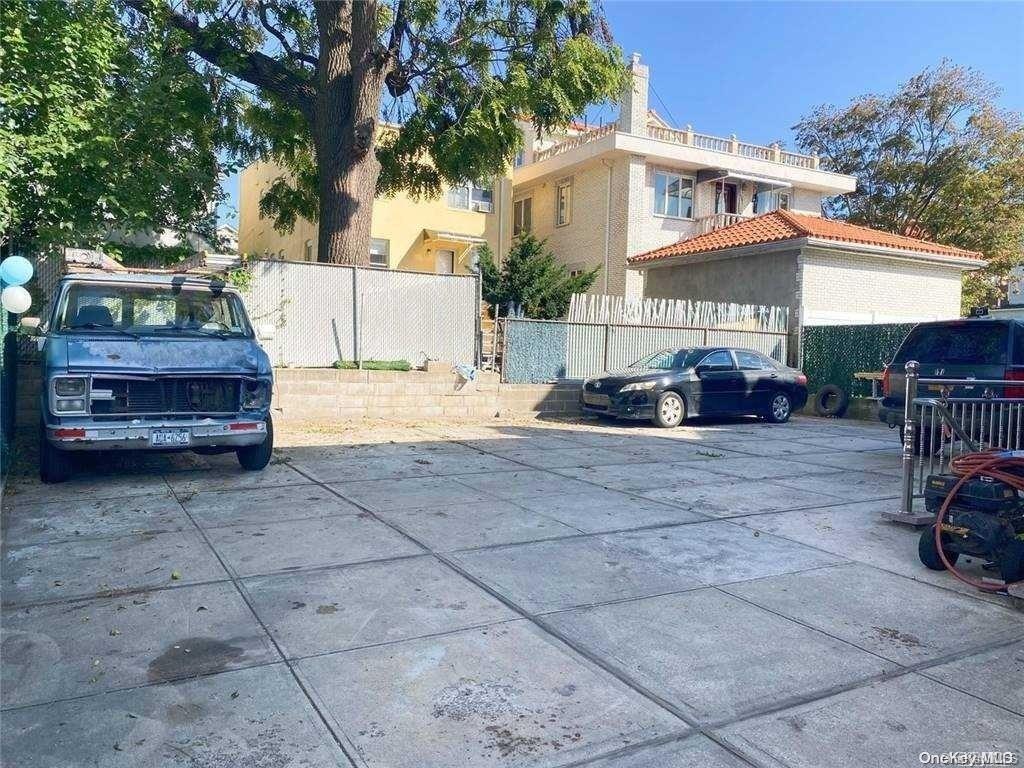 Single Family 124  Queens, NY 11356, MLS-L3590512-2