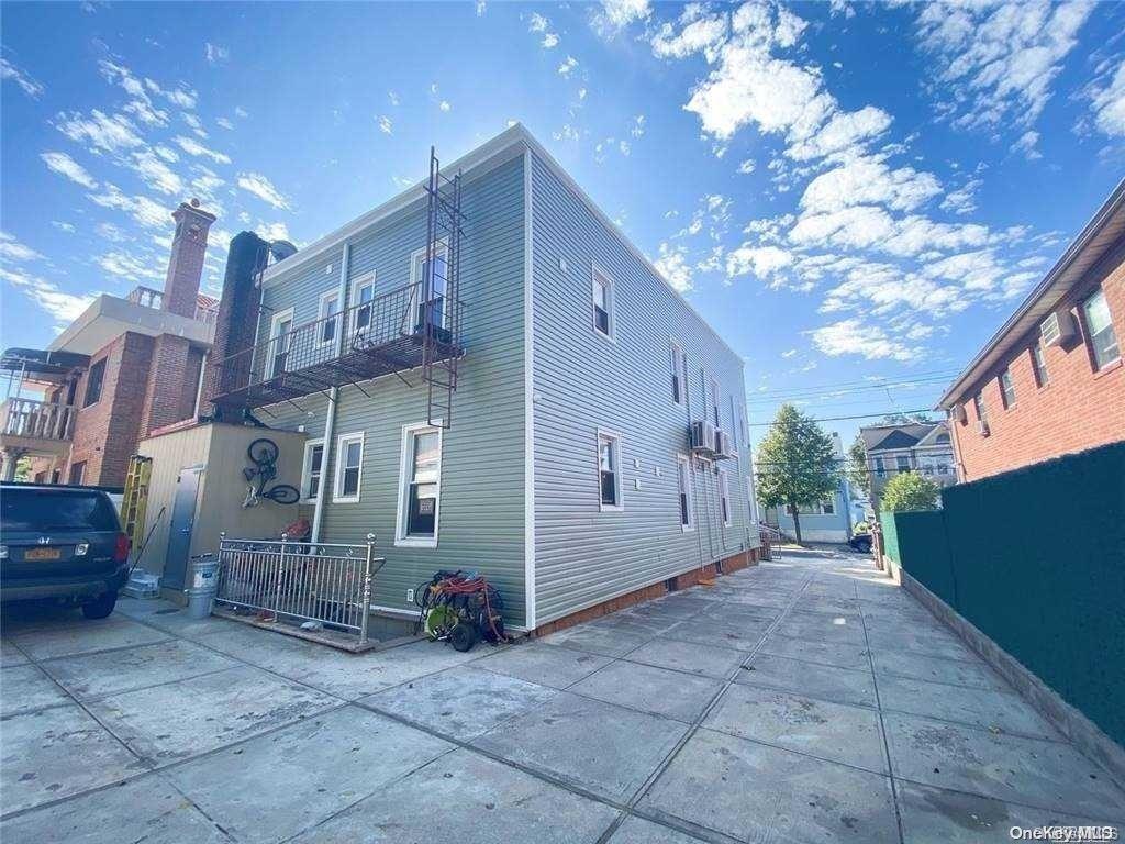 Single Family 124  Queens, NY 11356, MLS-L3590512-3
