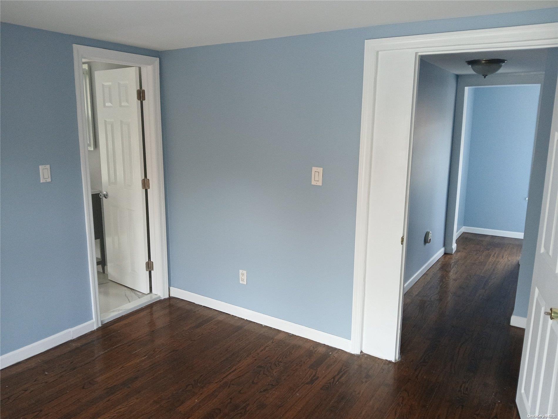 Single Family Underhill  Nassau County, NY 11575, MLS-L3590529-11