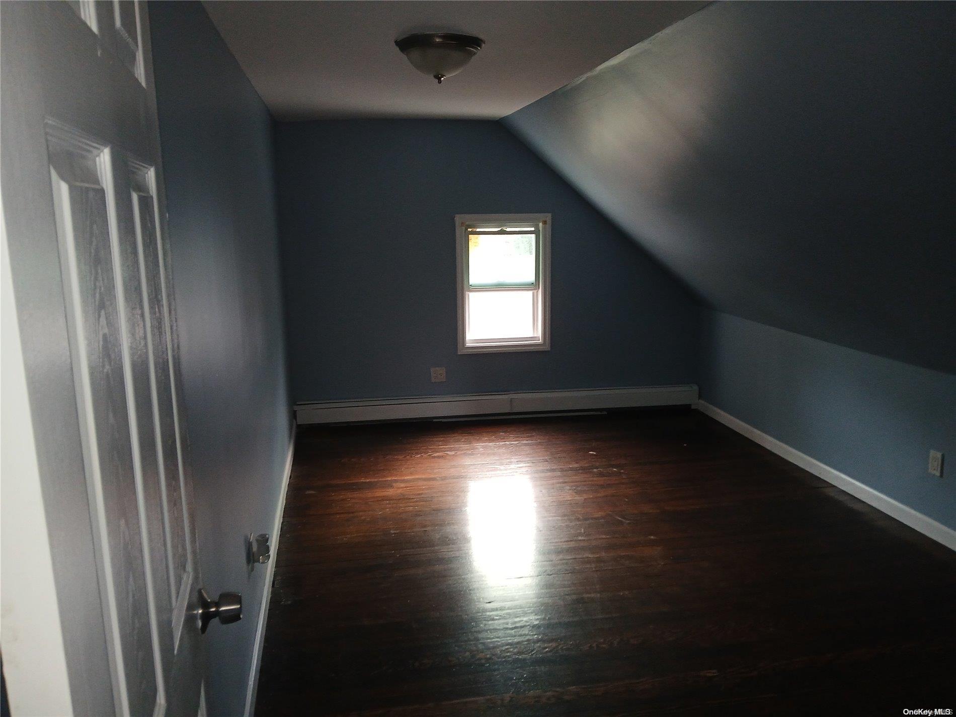 Single Family Underhill  Nassau County, NY 11575, MLS-L3590529-16
