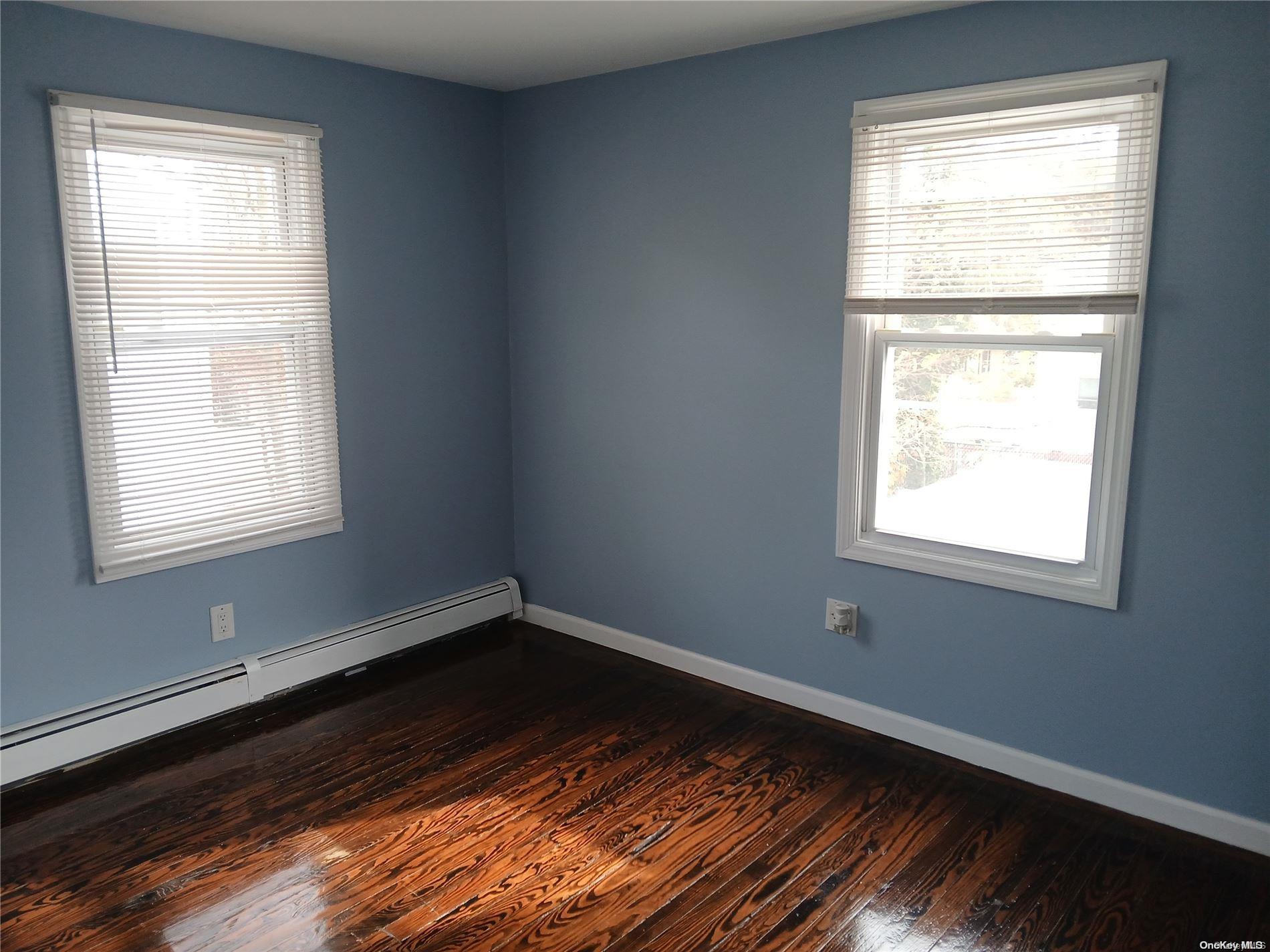Single Family Underhill  Nassau County, NY 11575, MLS-L3590529-17