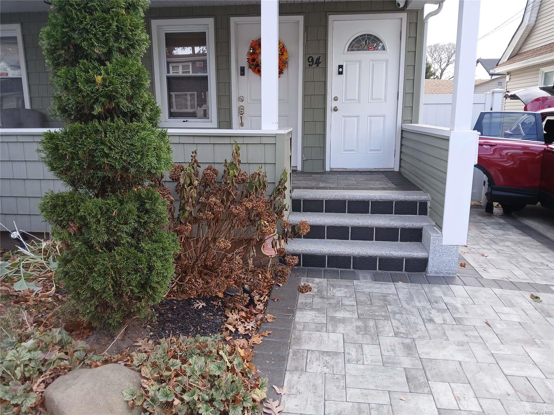 Single Family Underhill  Nassau County, NY 11575, MLS-L3590529-2