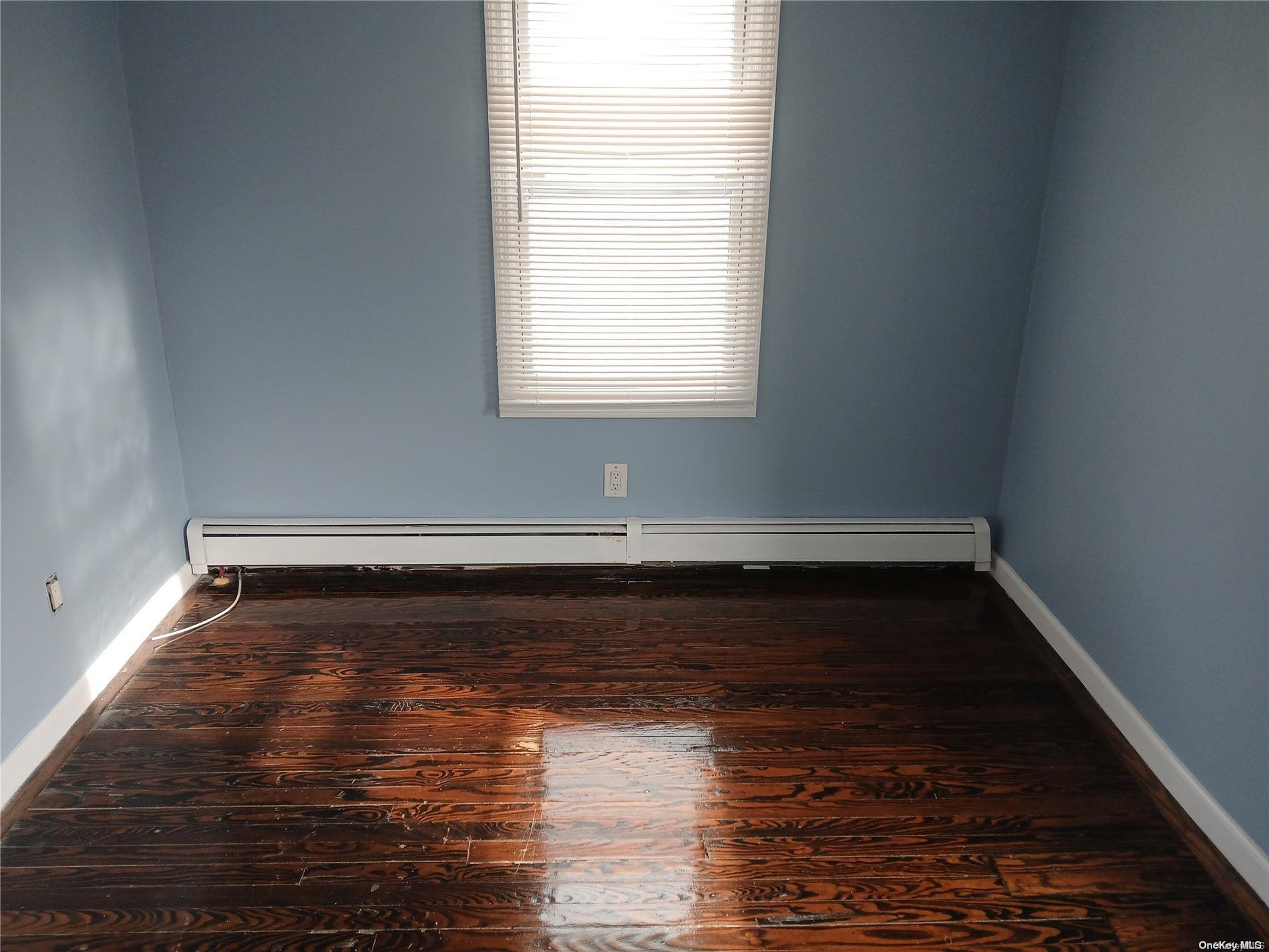 Single Family Underhill  Nassau County, NY 11575, MLS-L3590529-20