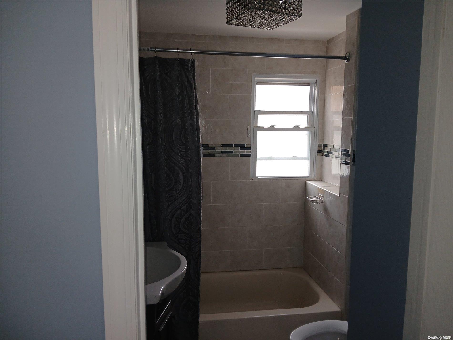 Single Family Underhill  Nassau County, NY 11575, MLS-L3590529-7