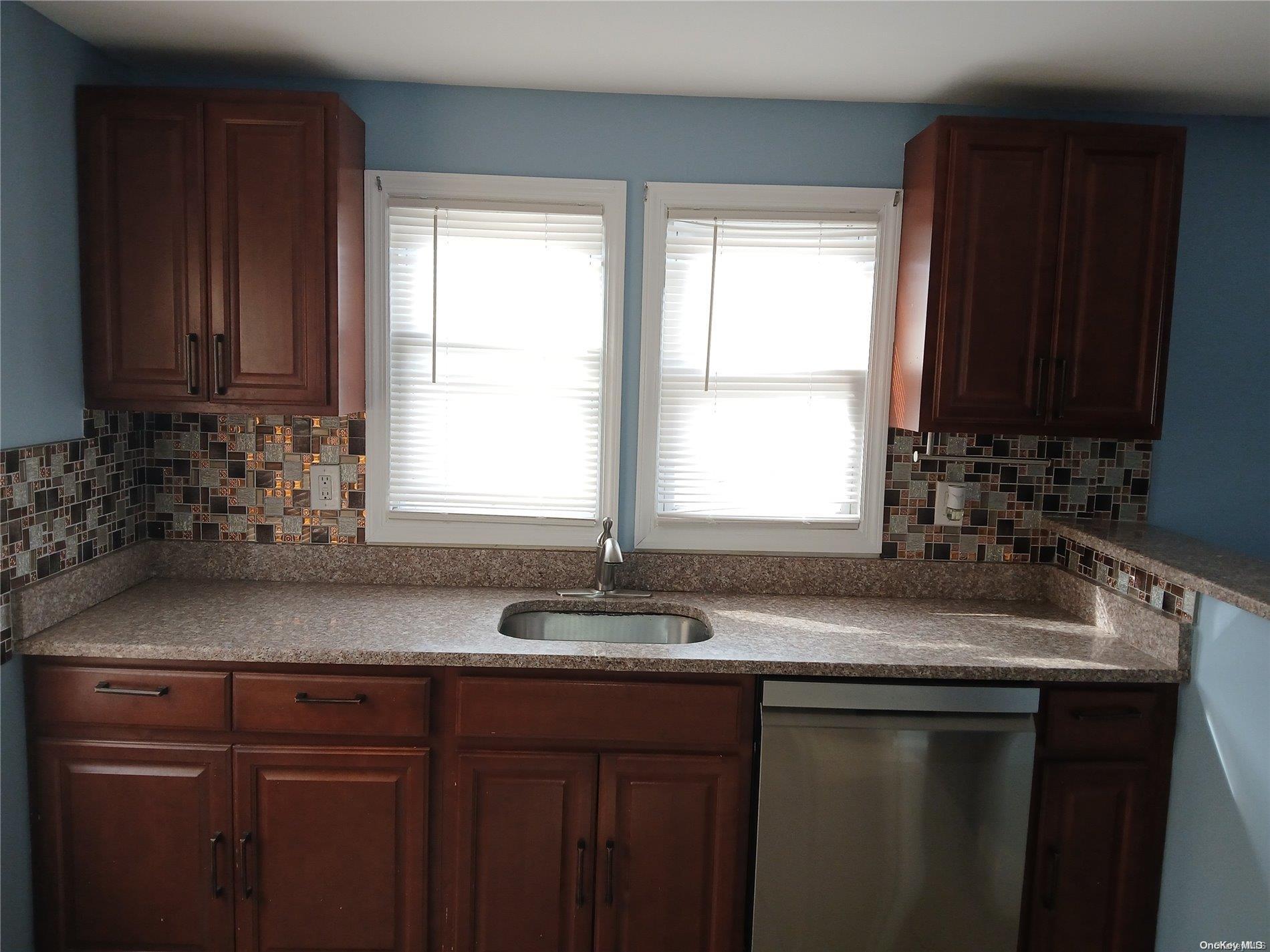 Single Family Underhill  Nassau County, NY 11575, MLS-L3590529-9