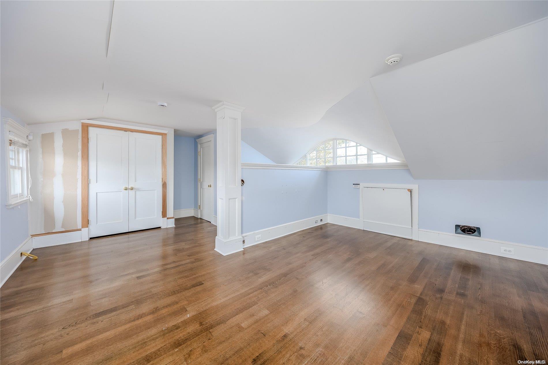 Single Family East  Suffolk County, NY 11726, MLS-L3590666-31