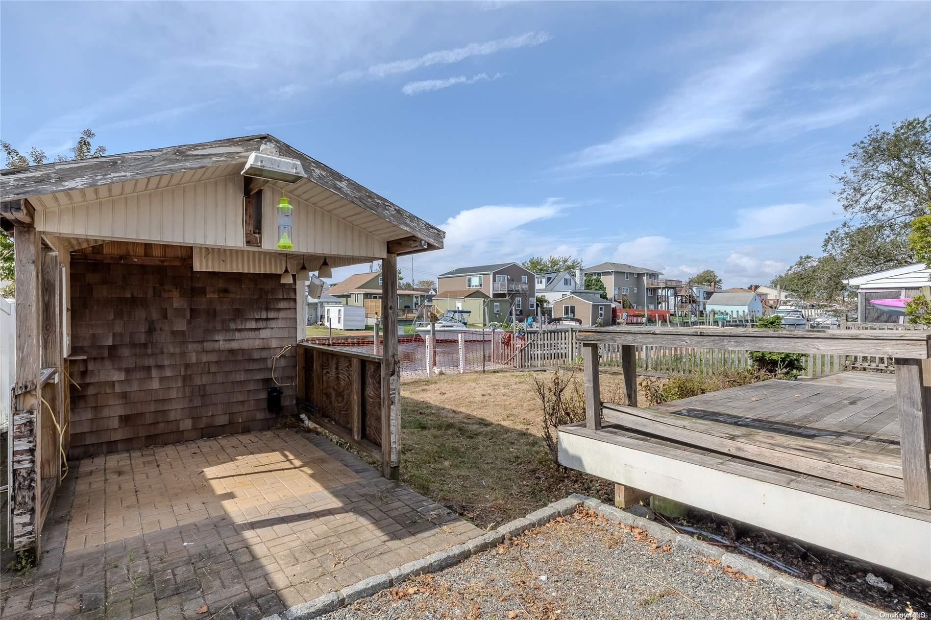 Single Family East  Suffolk County, NY 11726, MLS-L3590666-4