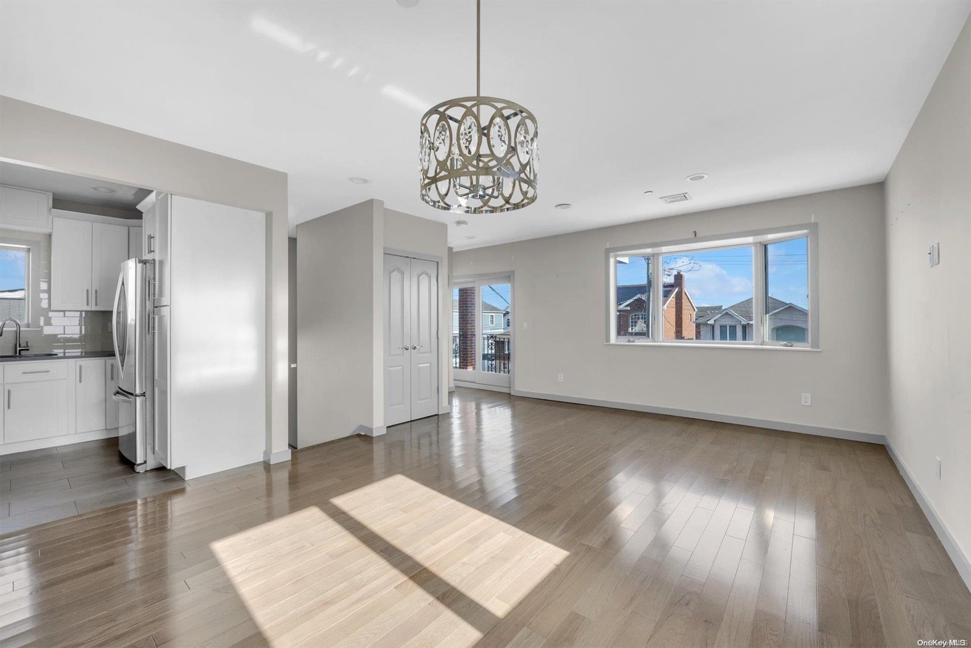 Single Family 95th  Queens, NY 11414, MLS-L3590847-2