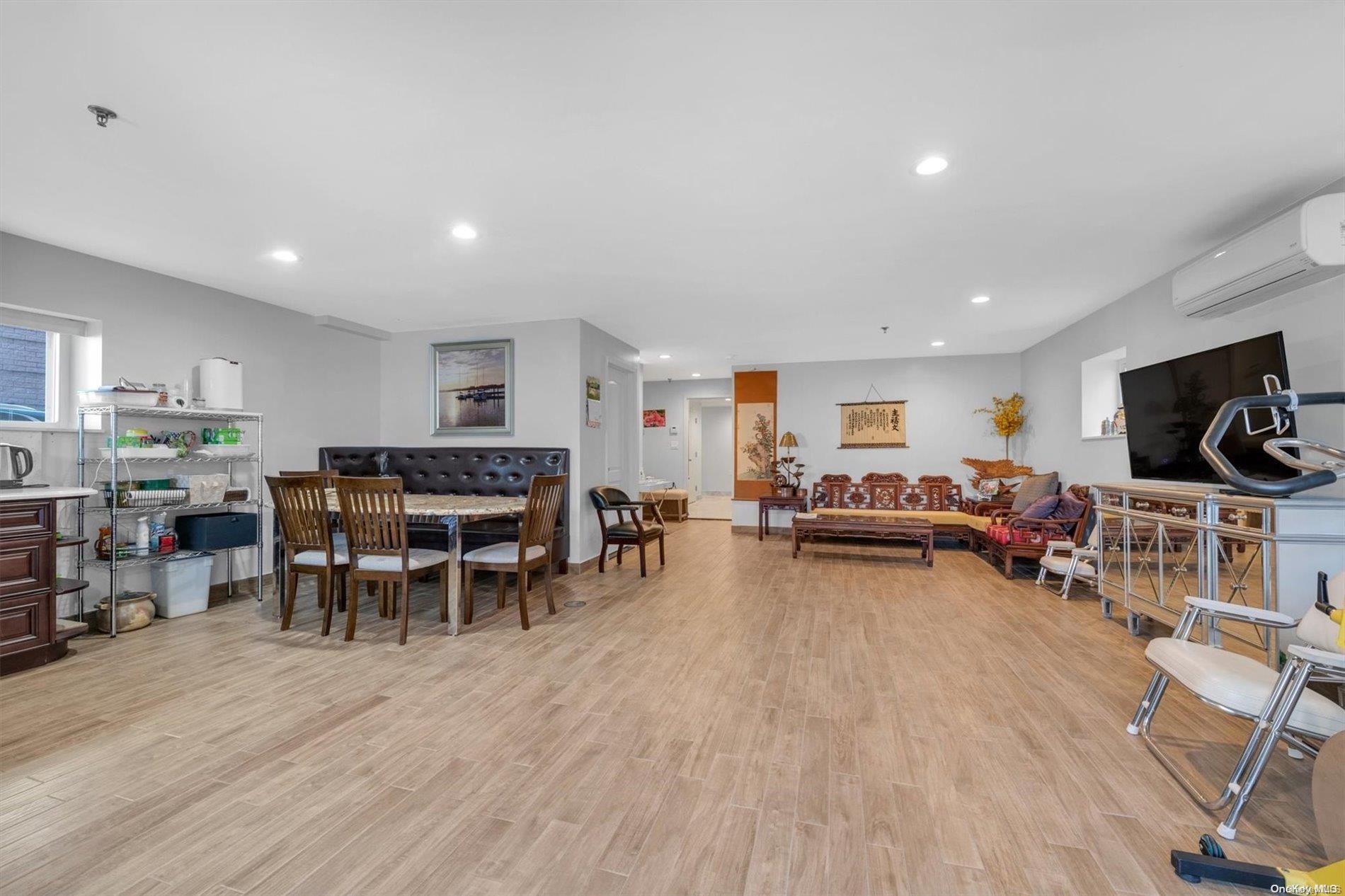 Single Family 95th  Queens, NY 11414, MLS-L3590847-22