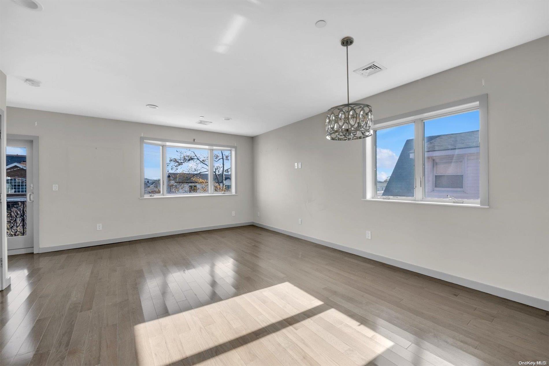 Single Family 95th  Queens, NY 11414, MLS-L3590847-3