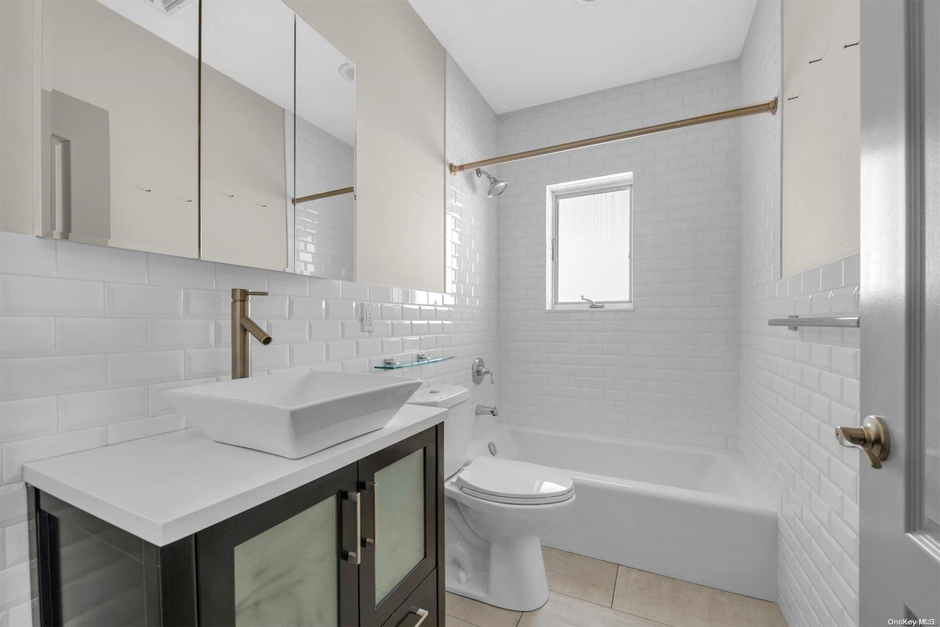 Single Family 95th  Queens, NY 11414, MLS-L3590847-9